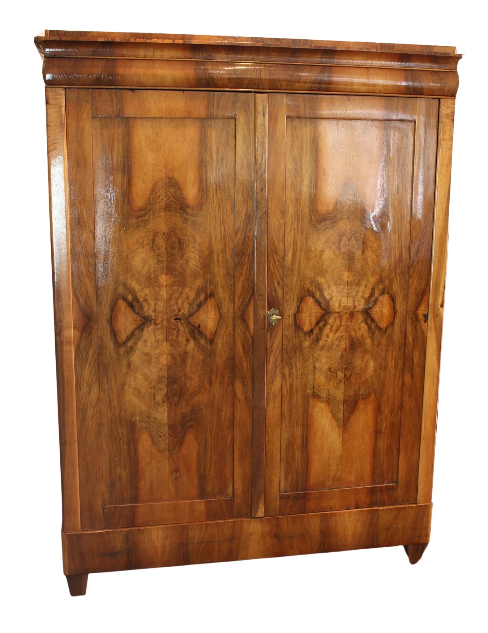 19th Century, Biedermeier Walnut Wardrobe  For Sale 1