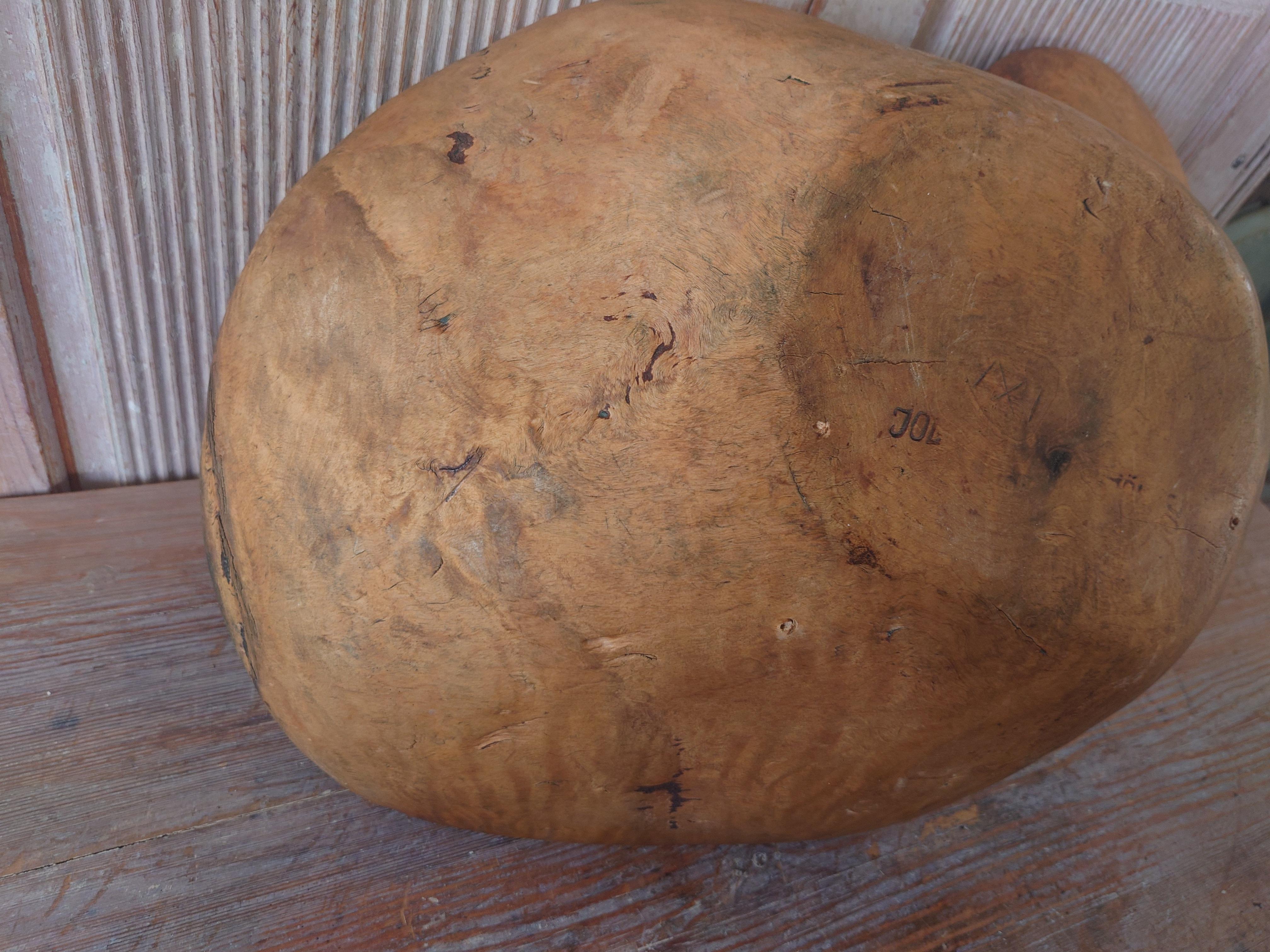 19th Century Big antique rustic country  Swedish Wooden bowl For Sale 11
