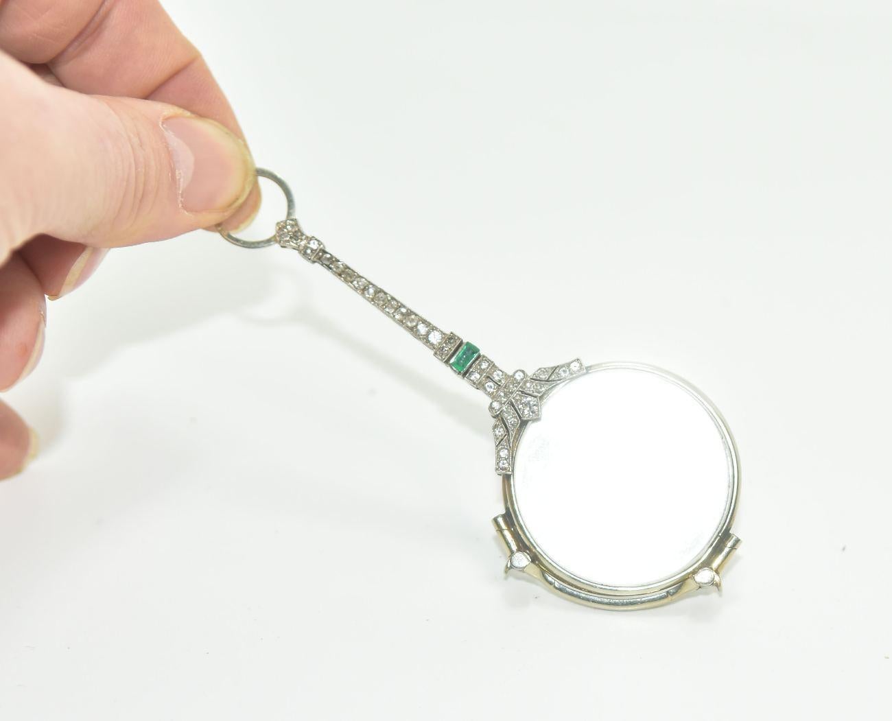 19th Century Binocle or Hand Face in Brilliant White Gold and Emerald For Sale 4