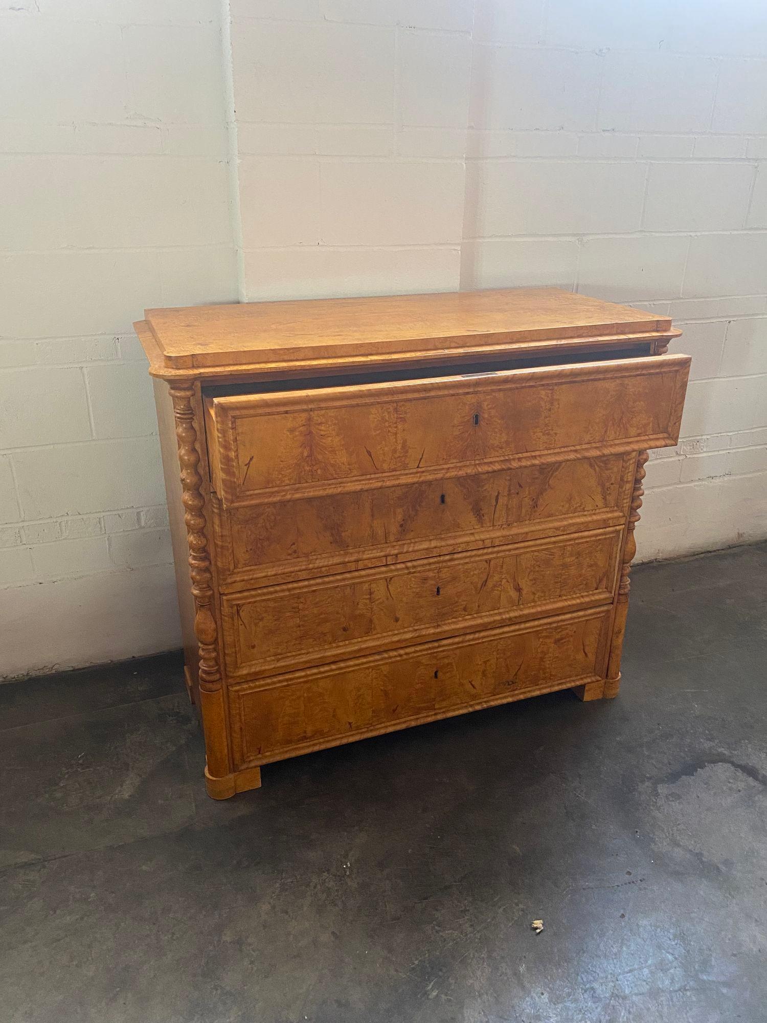 19th Century Birch Burl Wood Chest of Drawers w/ Carved Spindle Details, c1840 In Good Condition In Memphis, TN