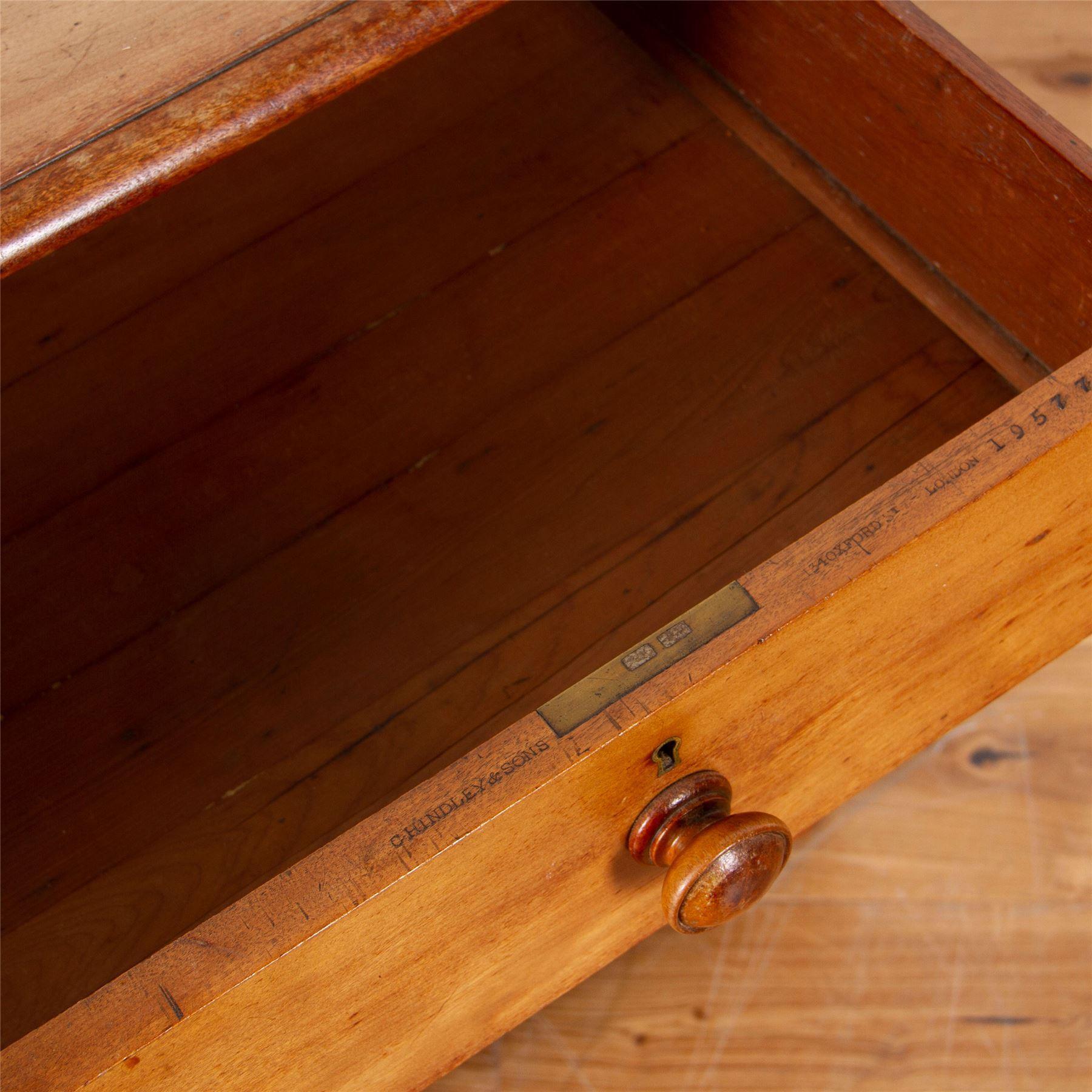 19th Century Birch Chest of Drawers In Good Condition In Gloucestershire, GB