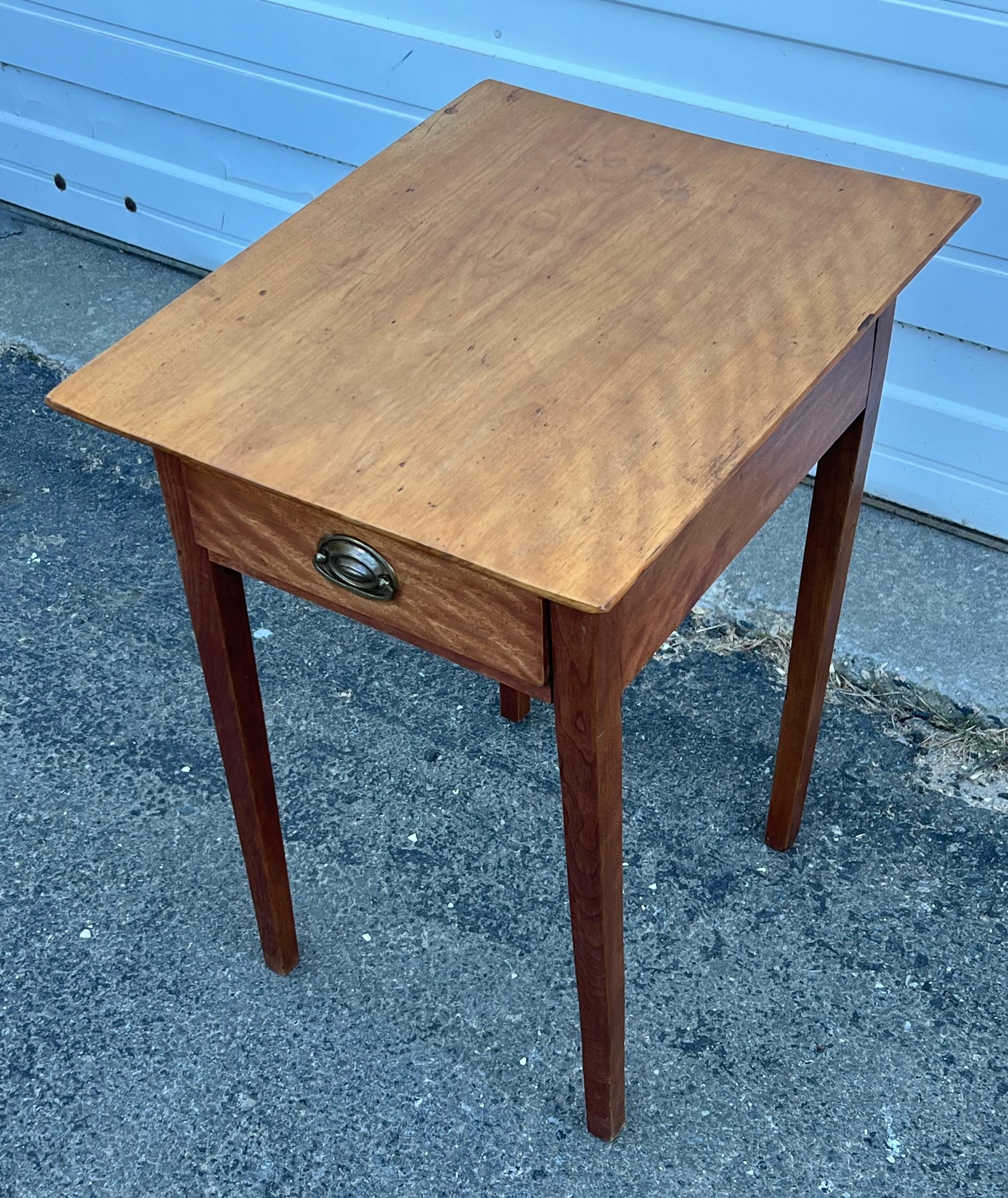 North American 19th Century Birch One Drawer Side Table For Sale