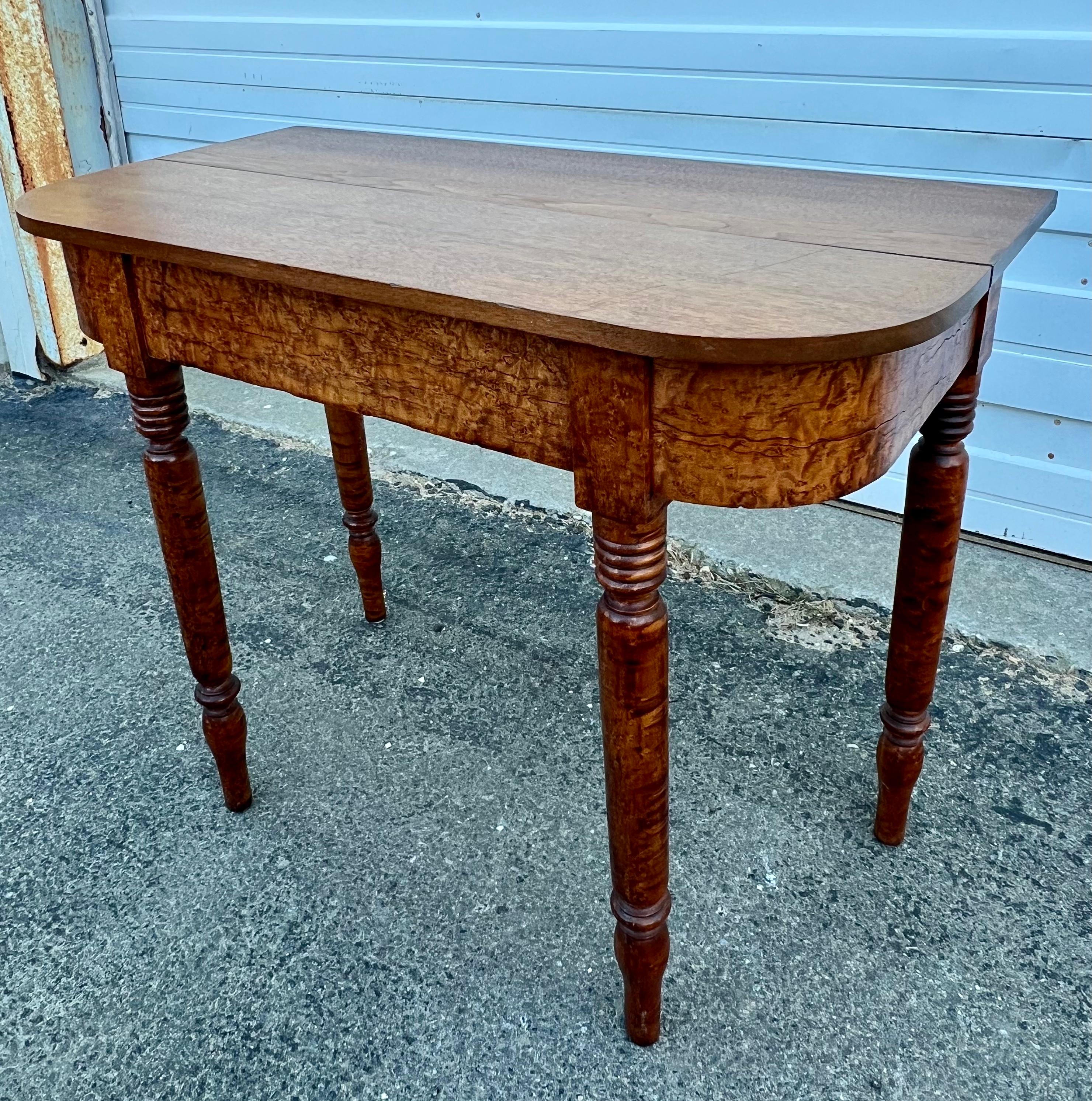 North American 19th Century Birdseye Maple Console Table For Sale