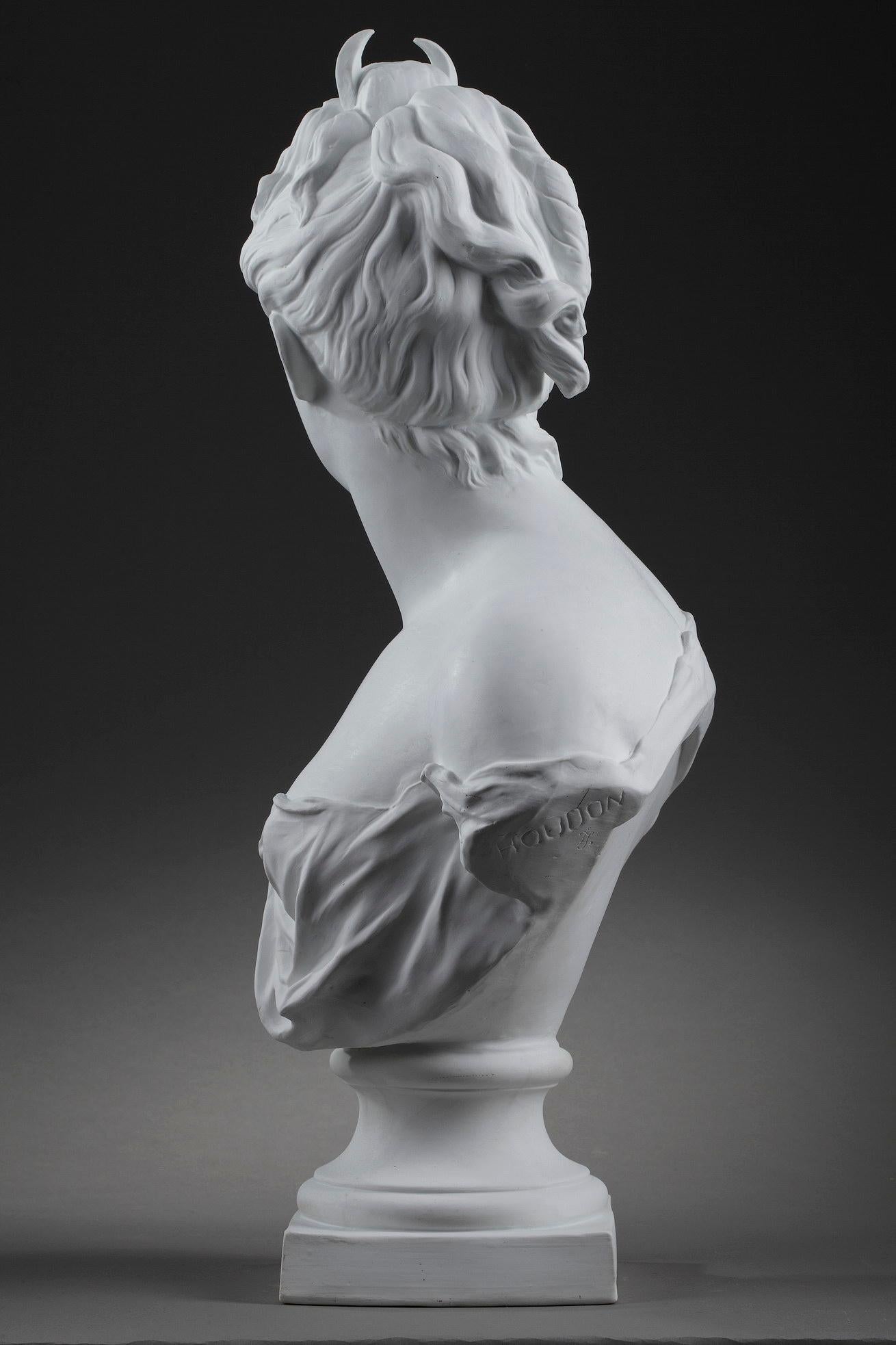 19th Century Bisque Bust: Diana the Huntress After Houdon In Good Condition In Paris, FR