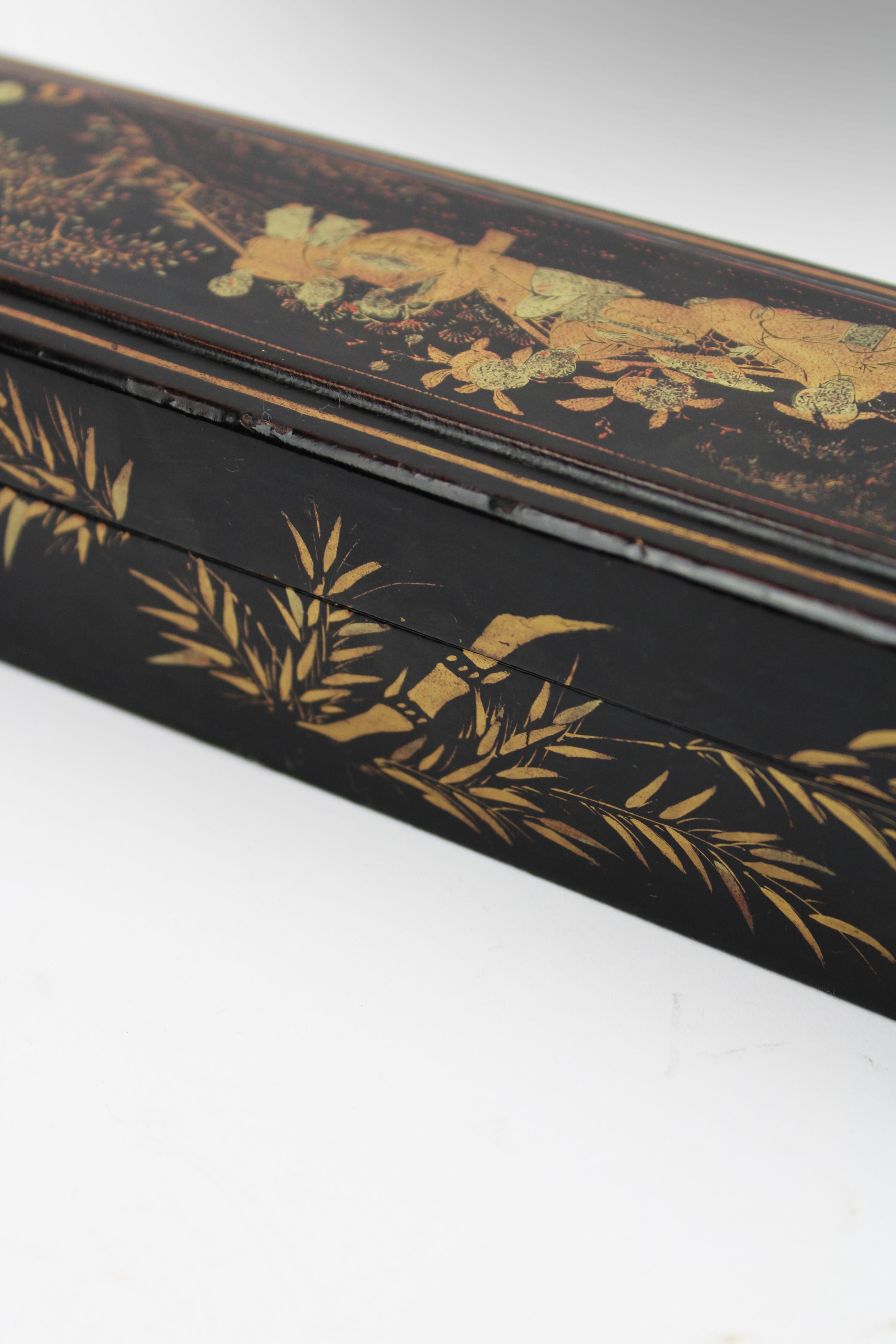 Abanico Brisé de Exportación Laca Negra y Dorada Siglo XIX Caja original China Qing en venta 9