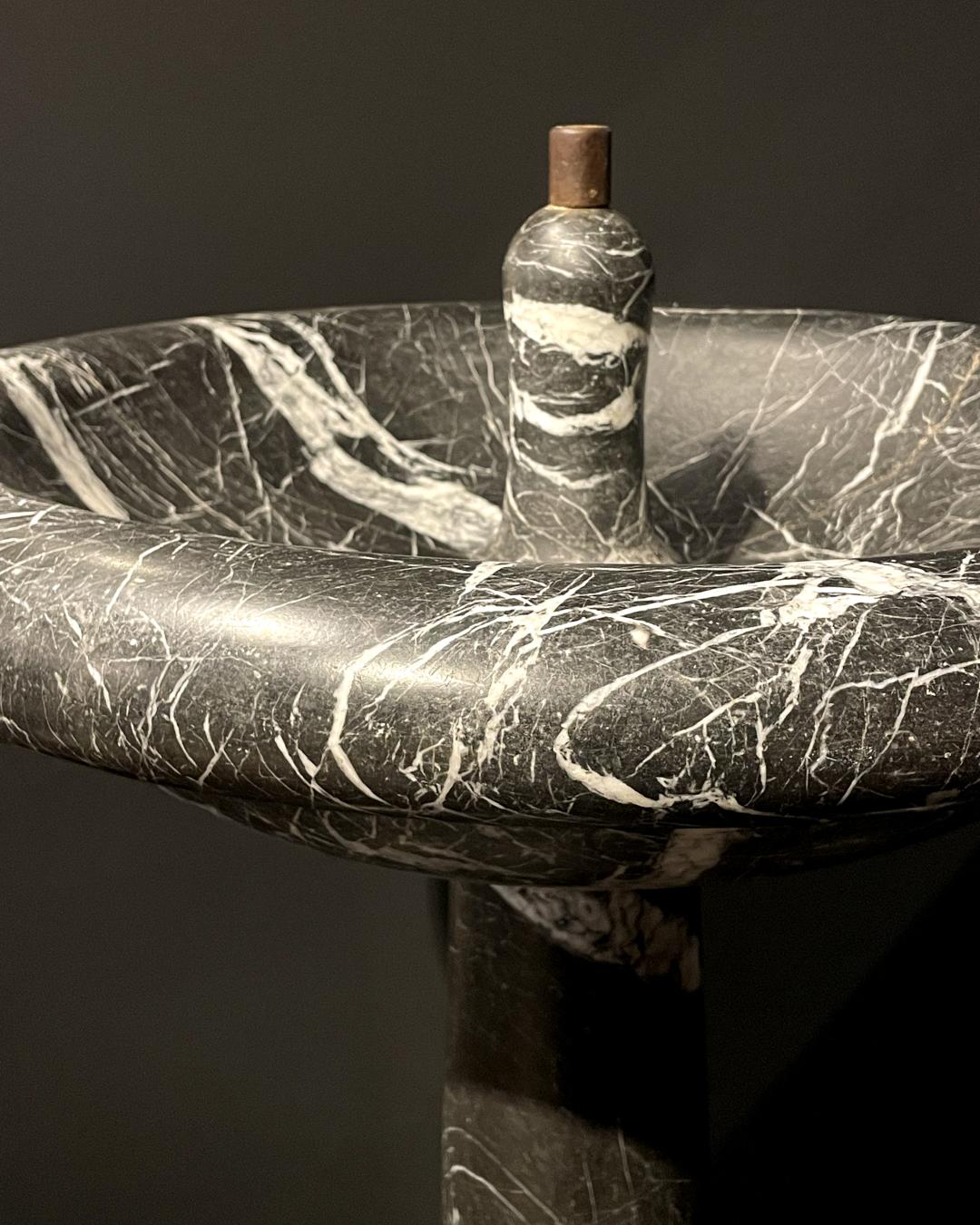 19th Century Black and Grey Marble Fountain For Sale 1