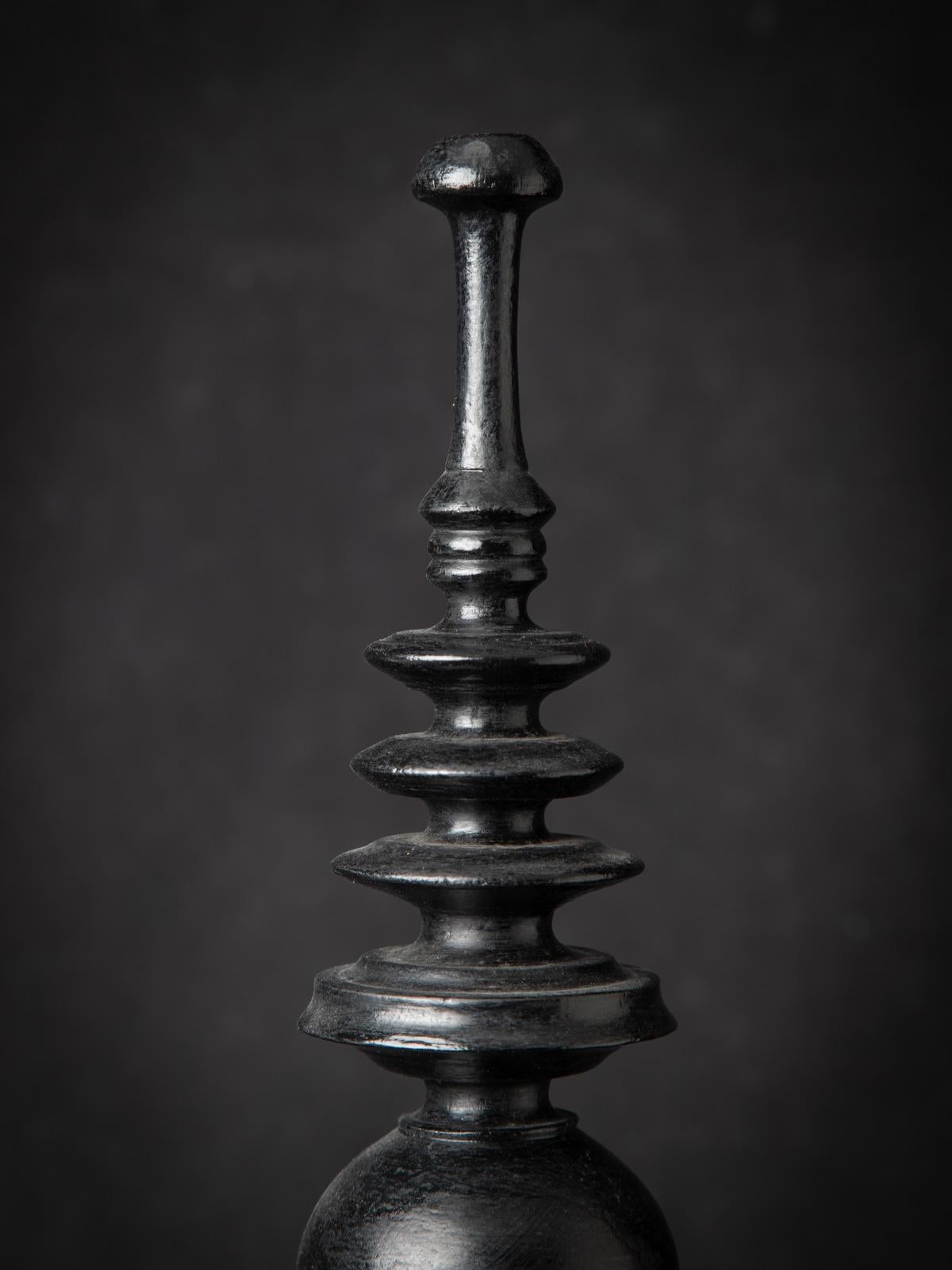 19th century Black antique Burmese offering vessel from Burma For Sale 5