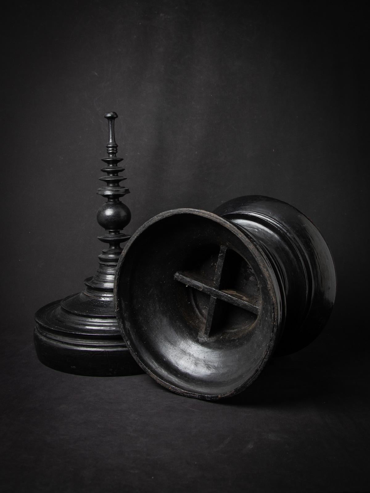 19th century Black antique Burmese offering vessel from Burma For Sale 2