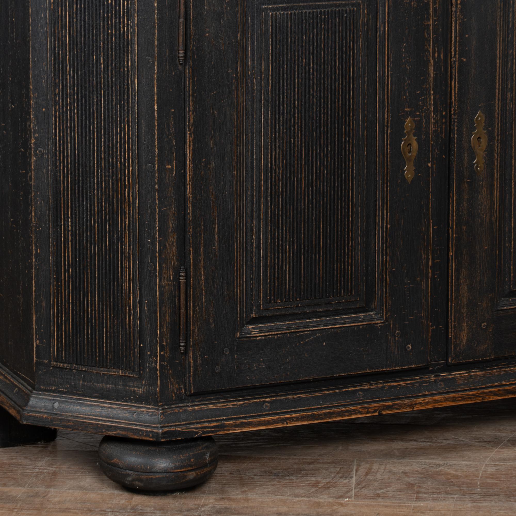 Néoclassique Armoire noire du Danemark du 19e siècle en vente