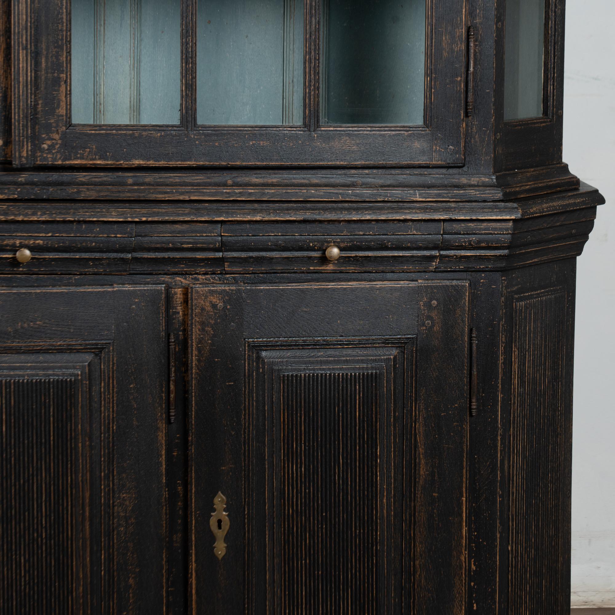 Armoire noire du Danemark du 19e siècle en vente 1