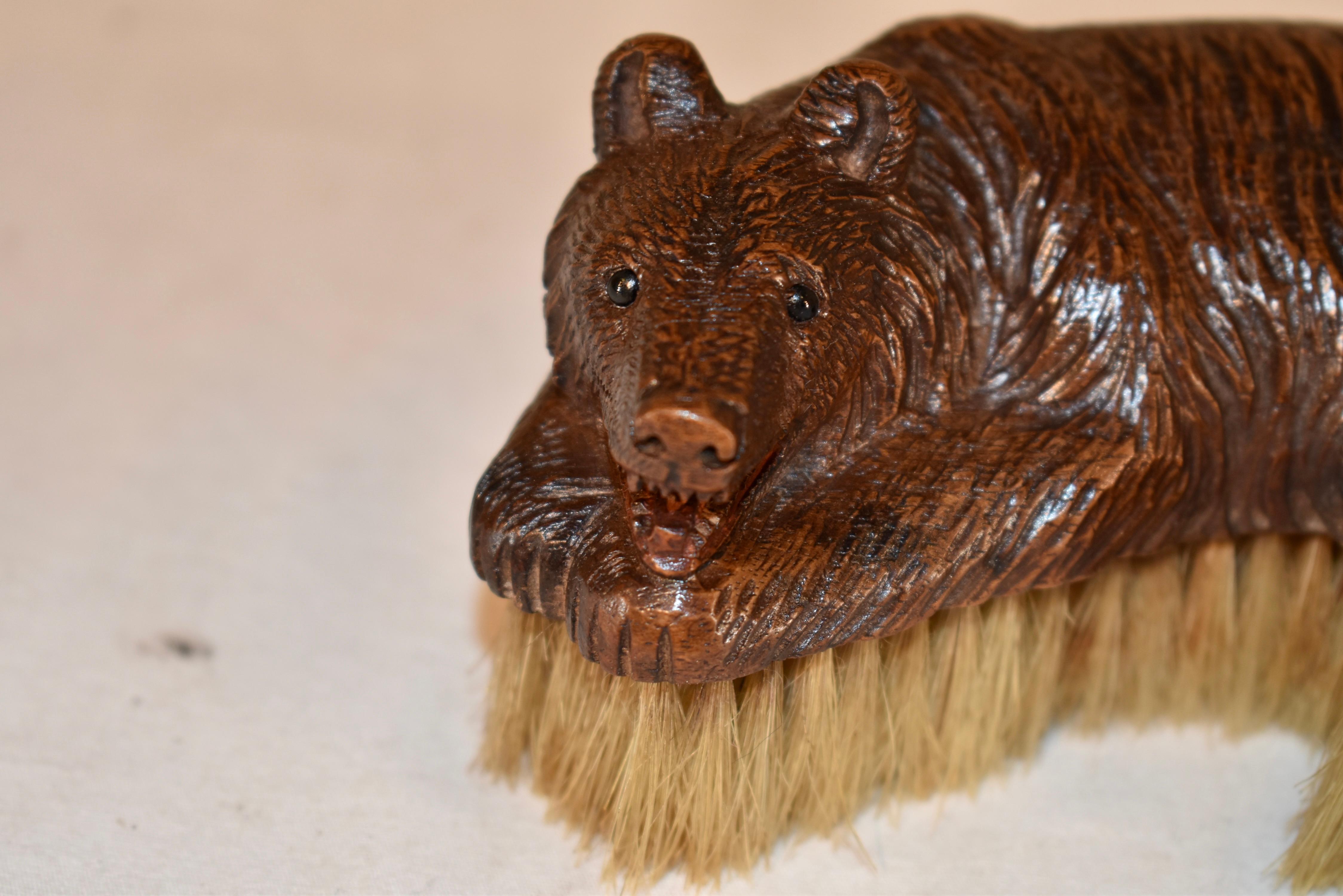 Hand-Carved 19th Century Black Forest Bear Clothes Brush For Sale