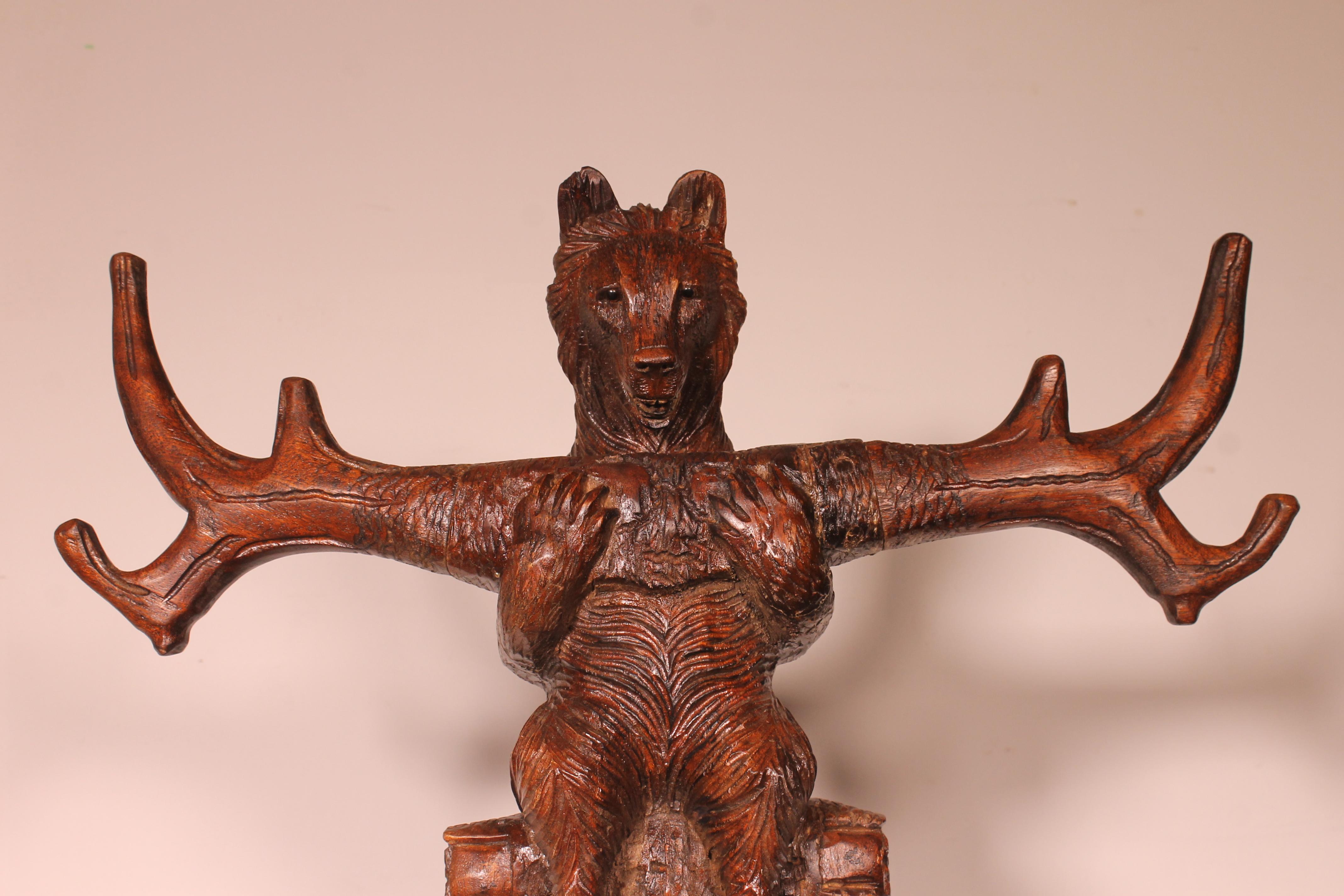 19th Century Black Forest Bear Coat Rack In Carved Wood For Sale 9