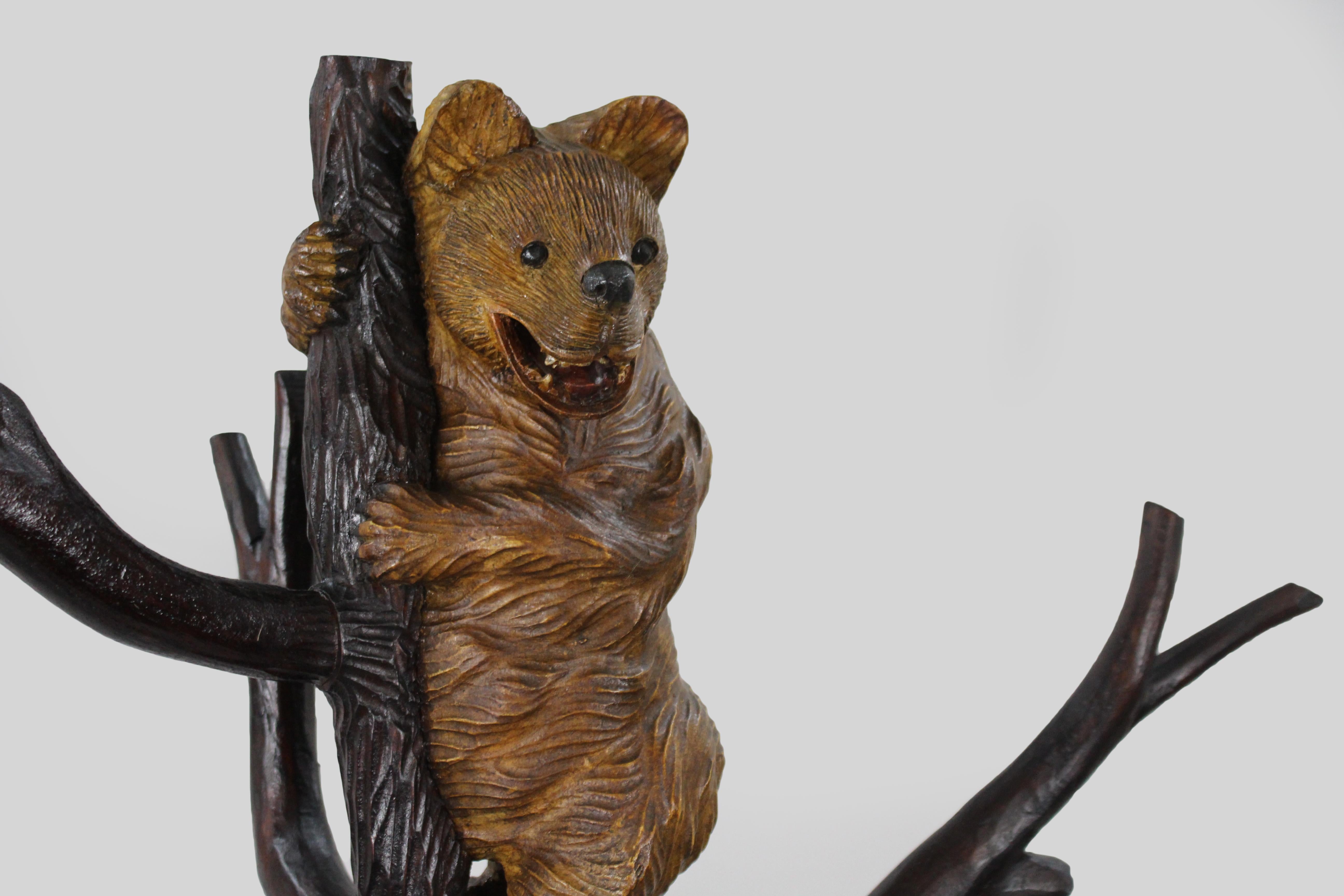 19th Century Black Forest Carved Bear Coat Stand For Sale 2
