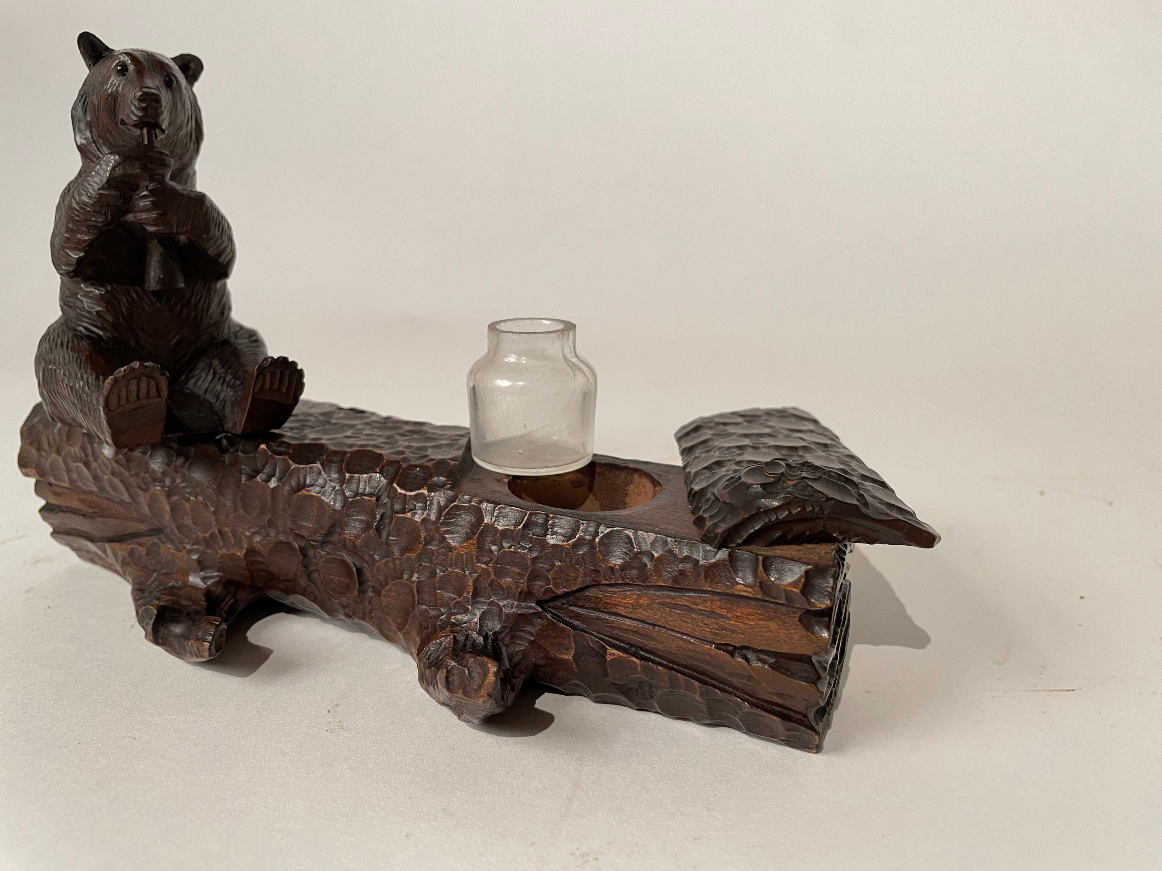 19th Century Black Forest Carved Bear on a Log Inkwell 4