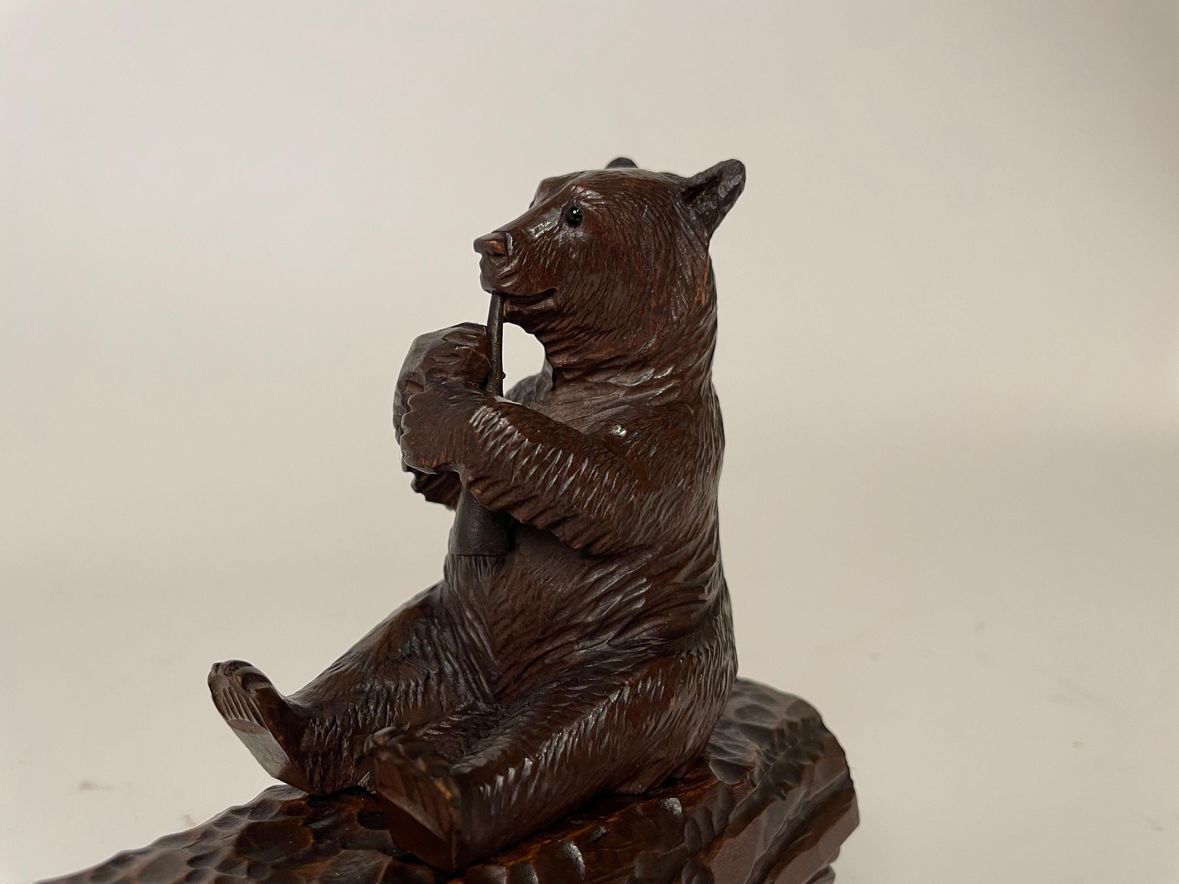 19th Century Black Forest Carved Bear on a Log Inkwell 8