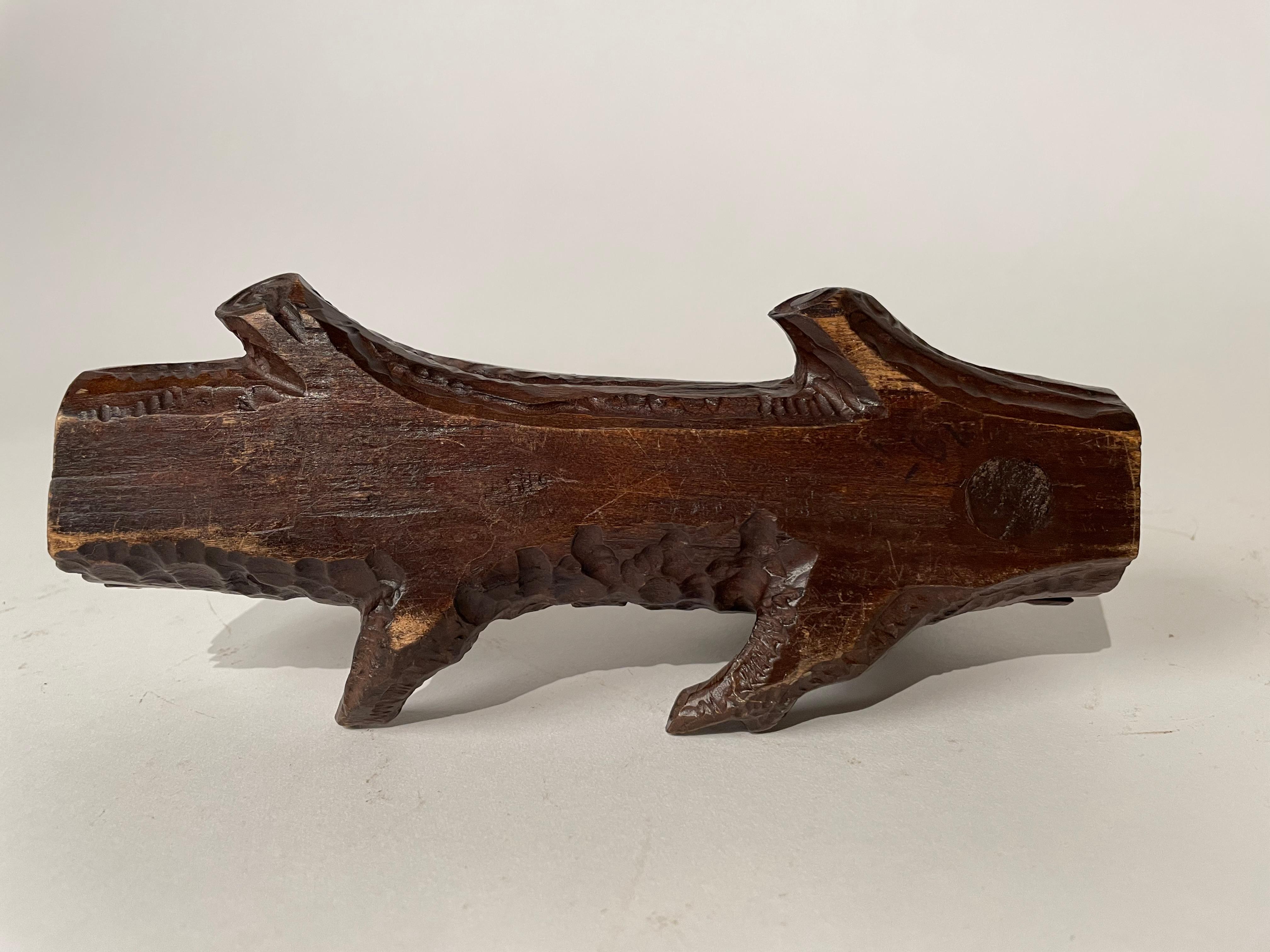 19th Century Black Forest Carved Bear on a Log Inkwell 3