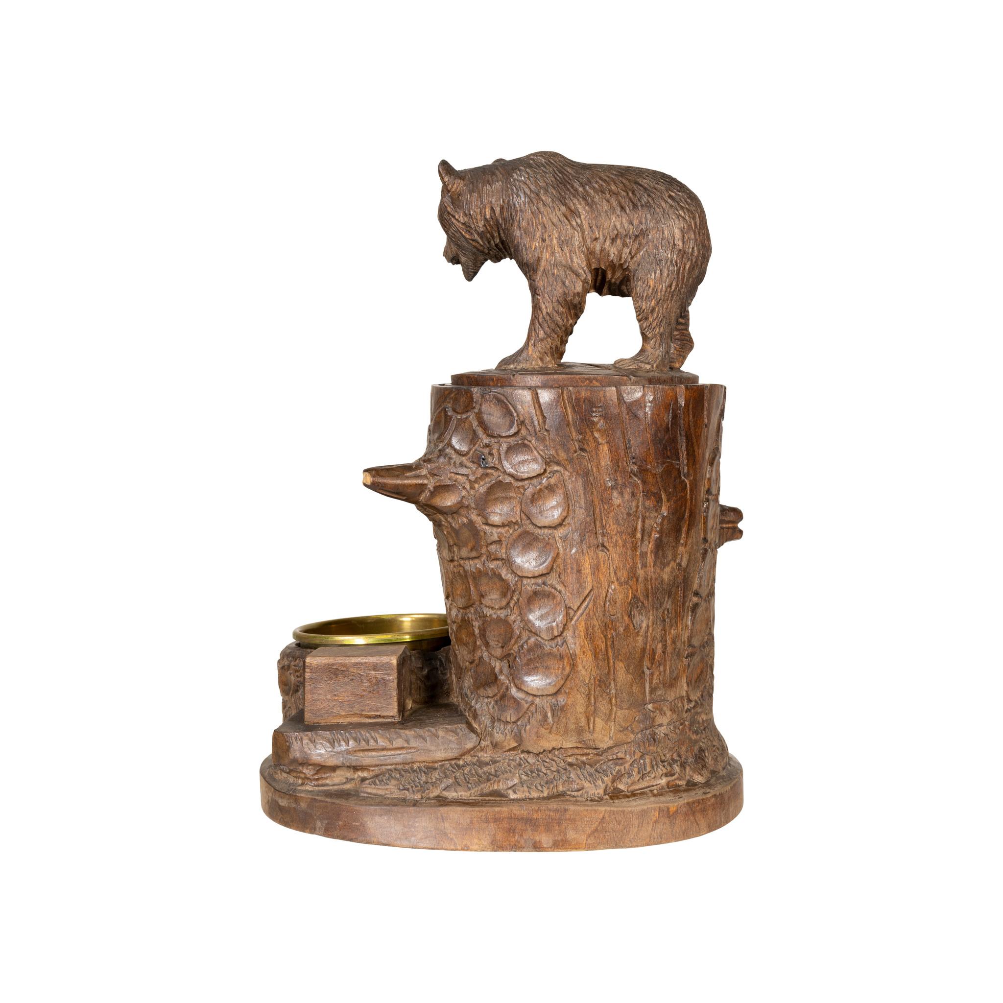 Humidificateur sculpté de la Forêt-Noire du 19ème siècle Bon état - En vente à Coeur d'Alene, ID