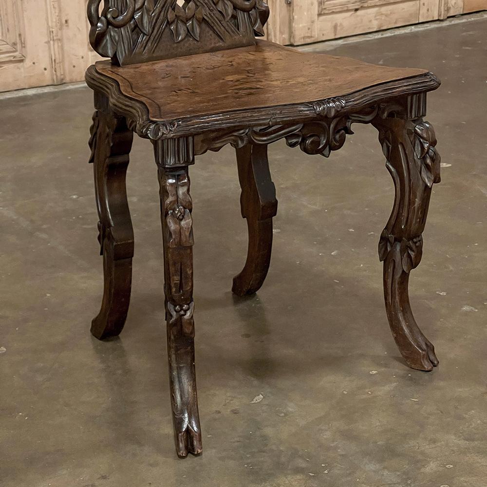 Sedia da salotto intagliata e intarsiata Black Forest del XIX secolo in vendita 5