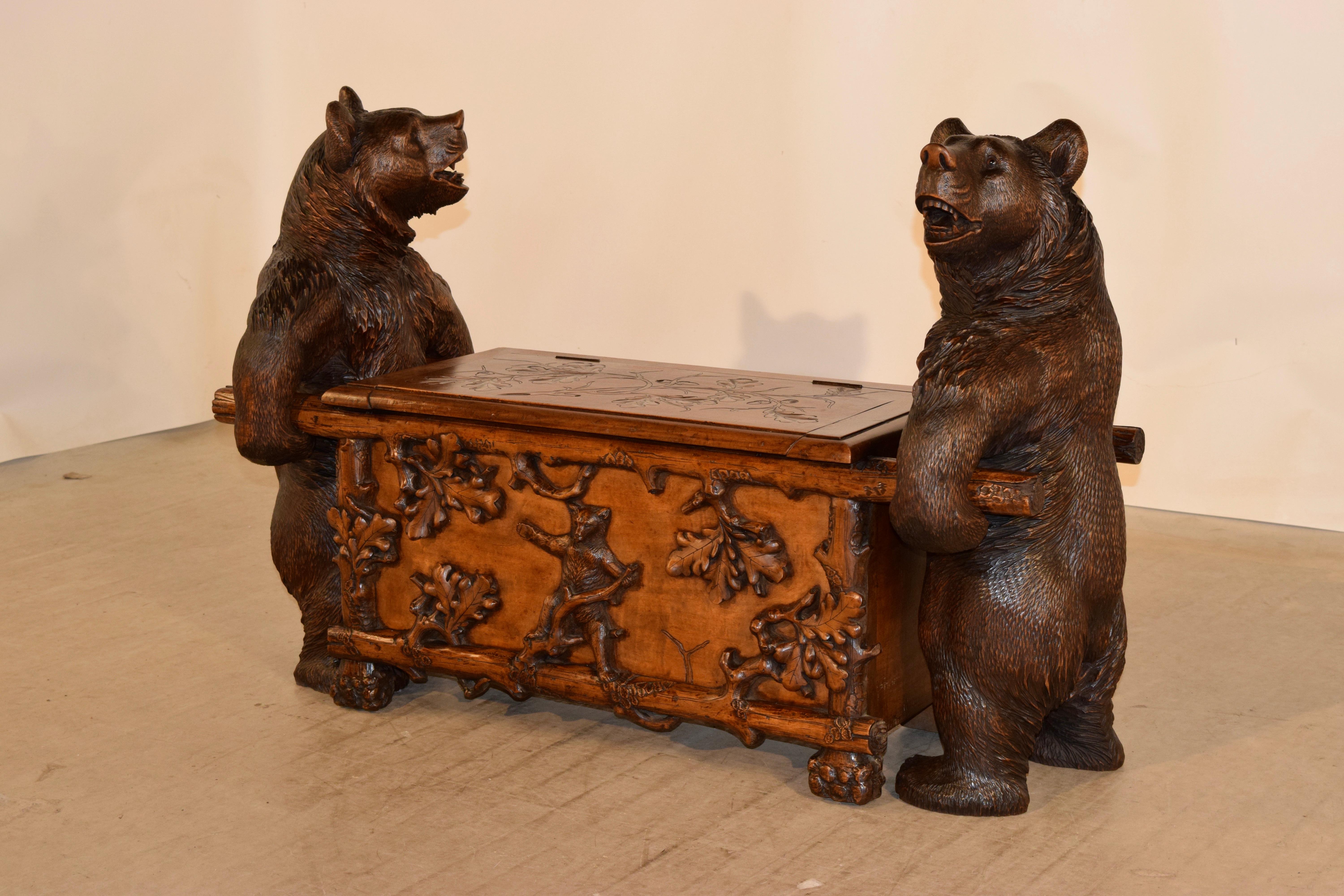 Suisse Banc d'ours insolite sculpté de la Forêt Noire du 19ème siècle en vente