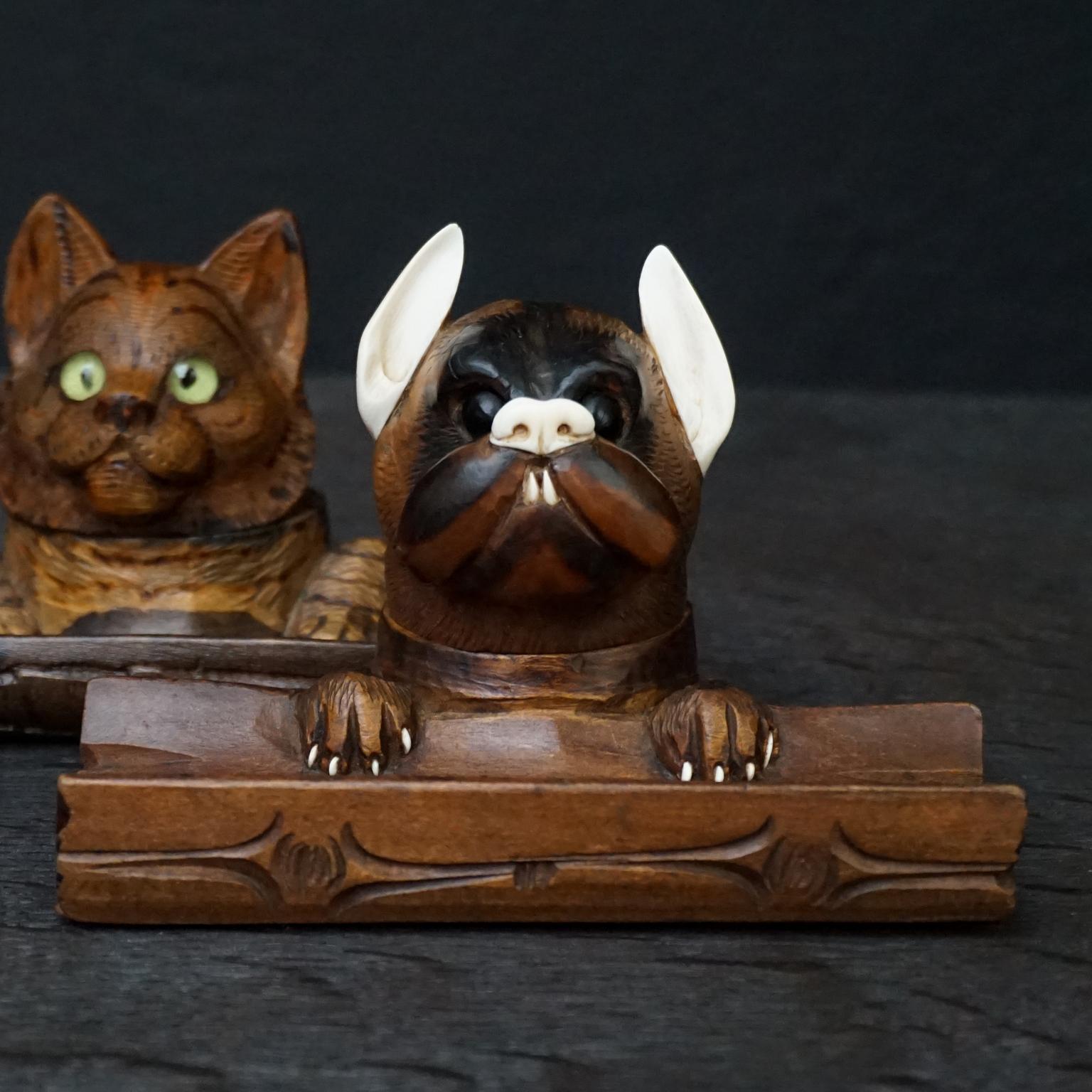 19th Century Black Forest Carved Walnut Dog and Cat Head Inkwells with Pen Rest For Sale 6