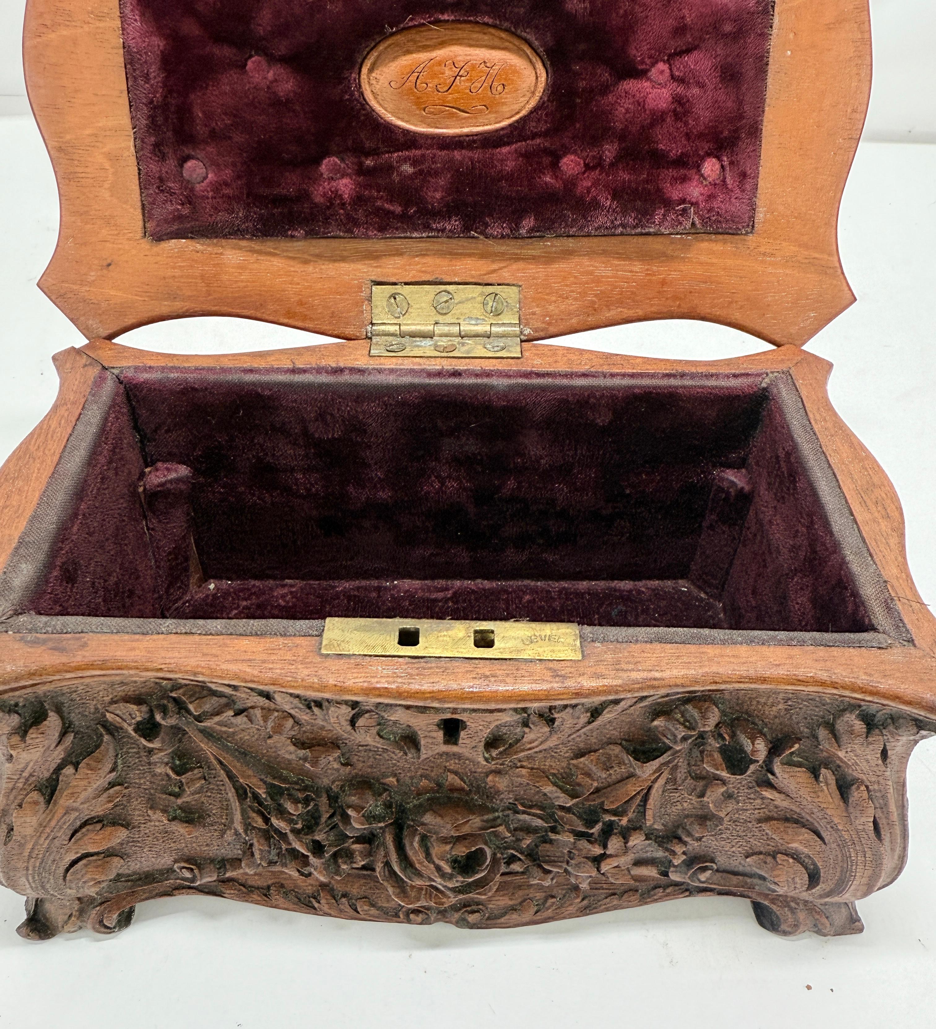 19th Century, Black Forest Carved Walnut Jewelry Casket Brienz Region For Sale 4