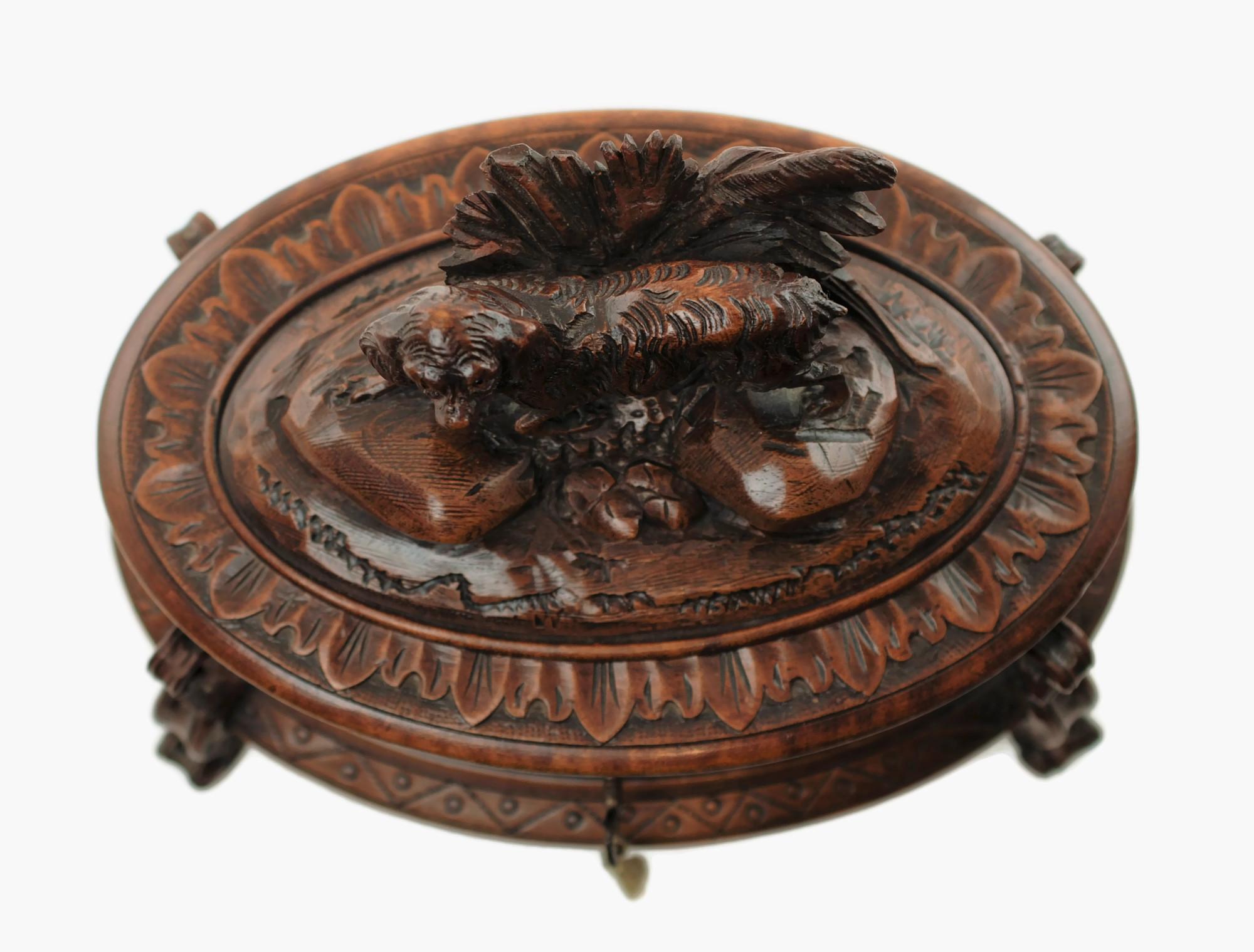 19th Century Black Forest Carved Wood Dog Motif Velvet Lined Casket with Key In Good Condition In Cincinnati, OH