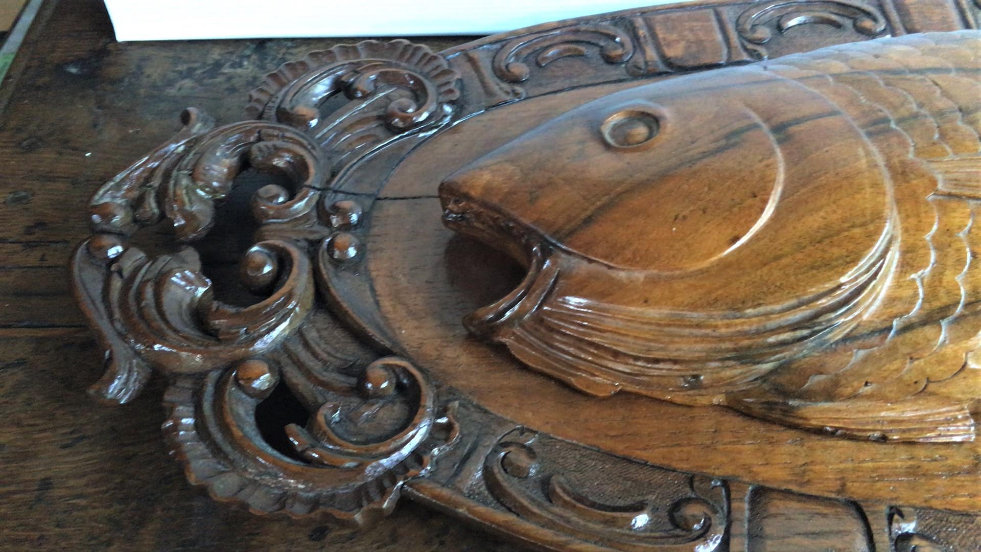 Placa de Pared Trofeo Pez de Madera Tallada Black Forest Siglo XIX en venta 1