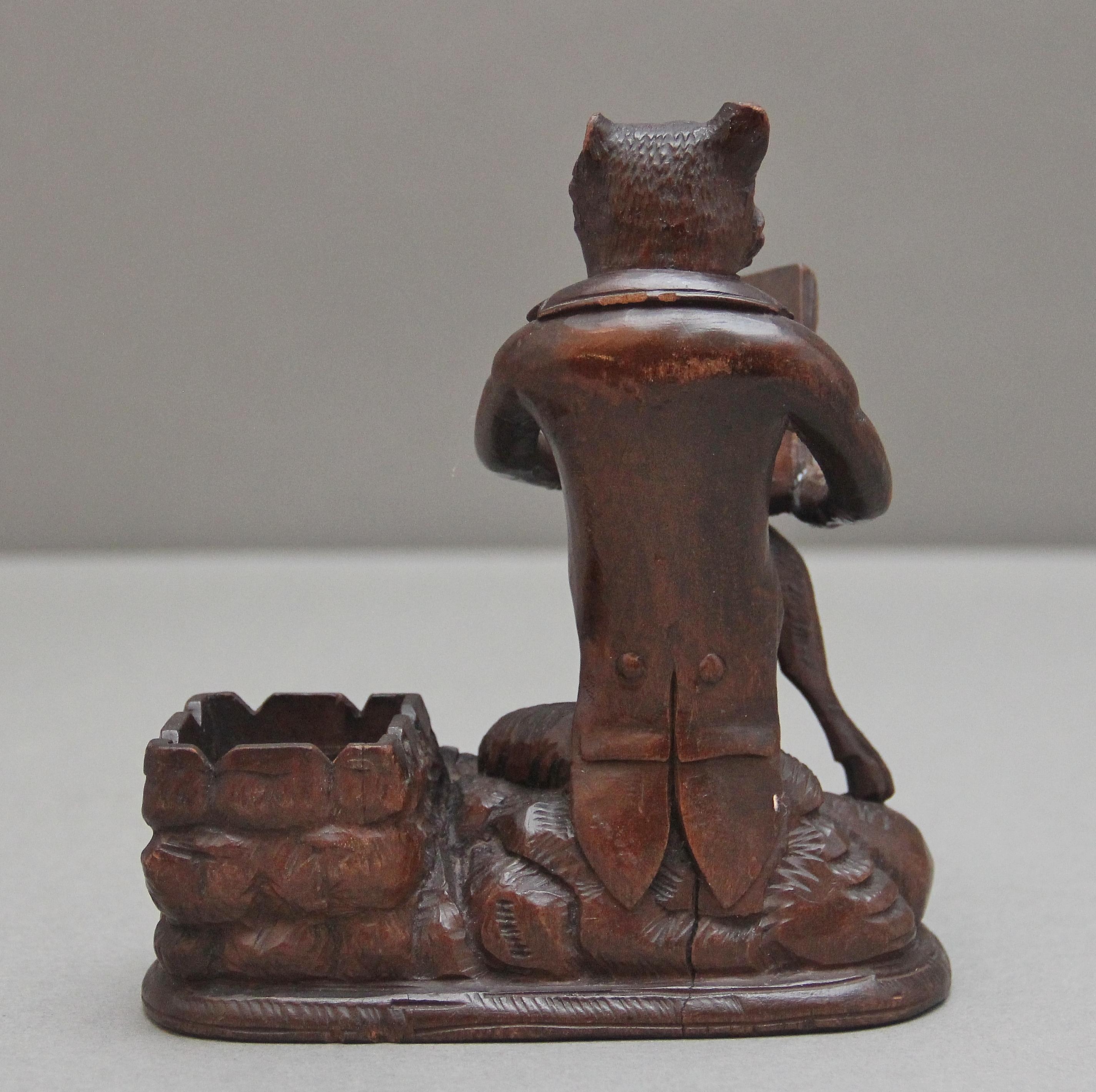 Suisse Renard sculpté en forêt noire du 19e siècle en vente