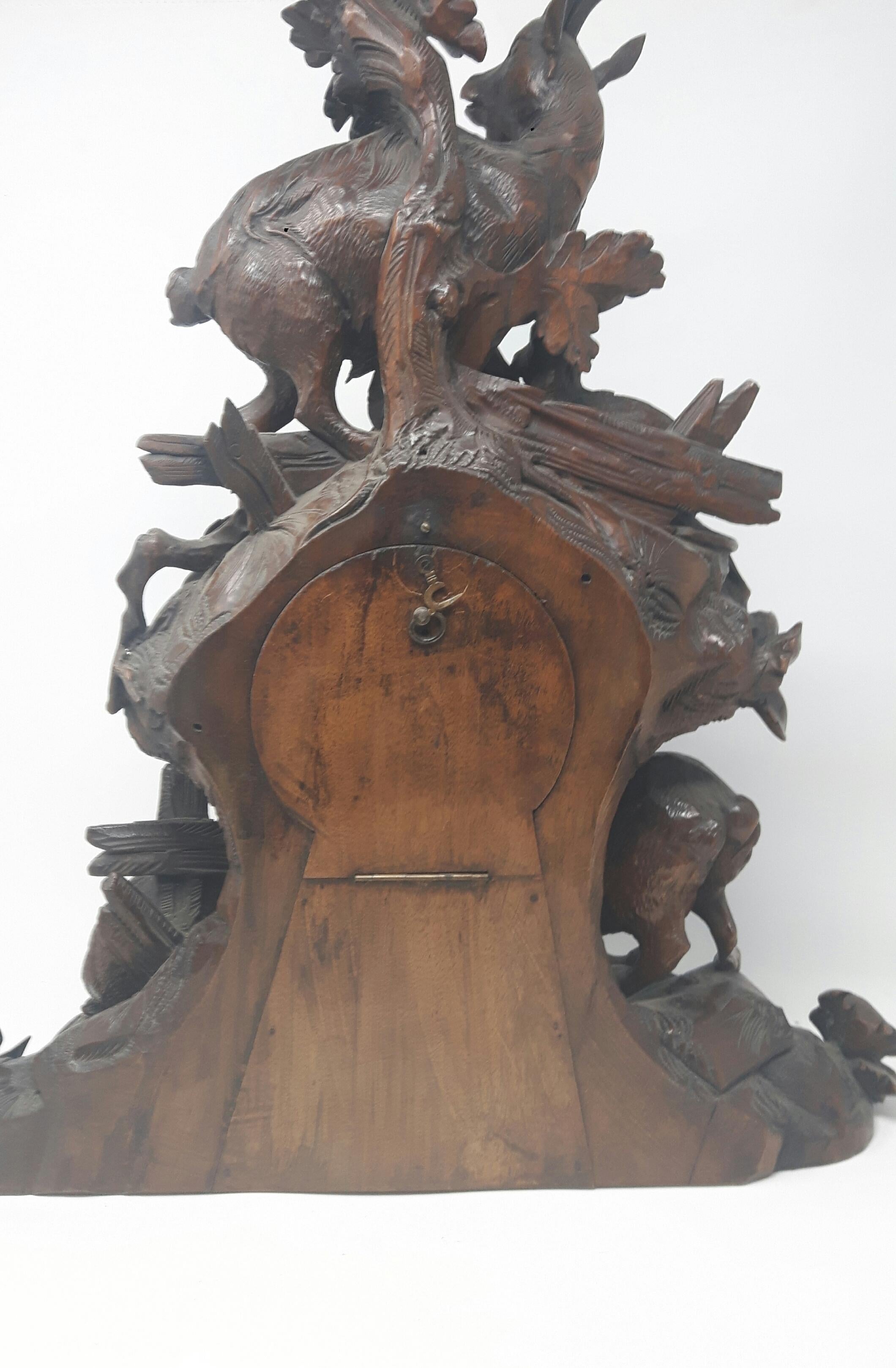 Schwarzwälder Uhr des 19. Jahrhunderts (Walnuss) im Angebot