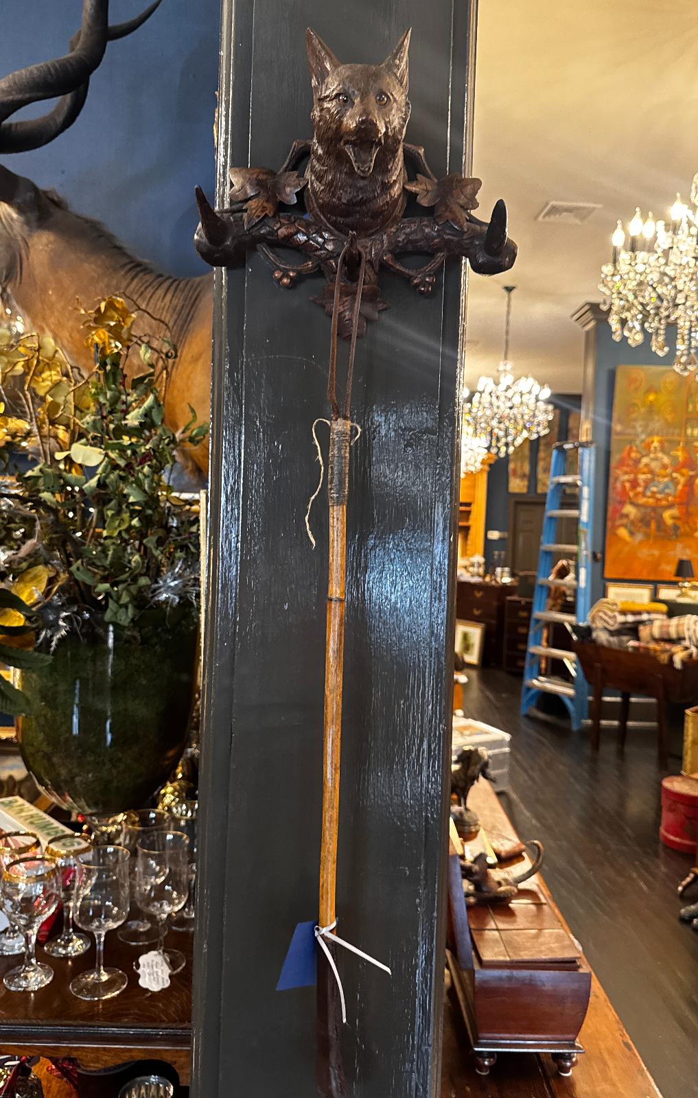 Porte-chapeau/fouet de style victorien anglais du 19e siècle de Black Forest Bon état - En vente à Middleburg, VA