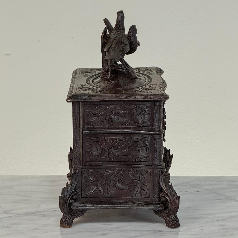 19th Century Black Forest Hand-Carved Jewelry Box For Sale 5