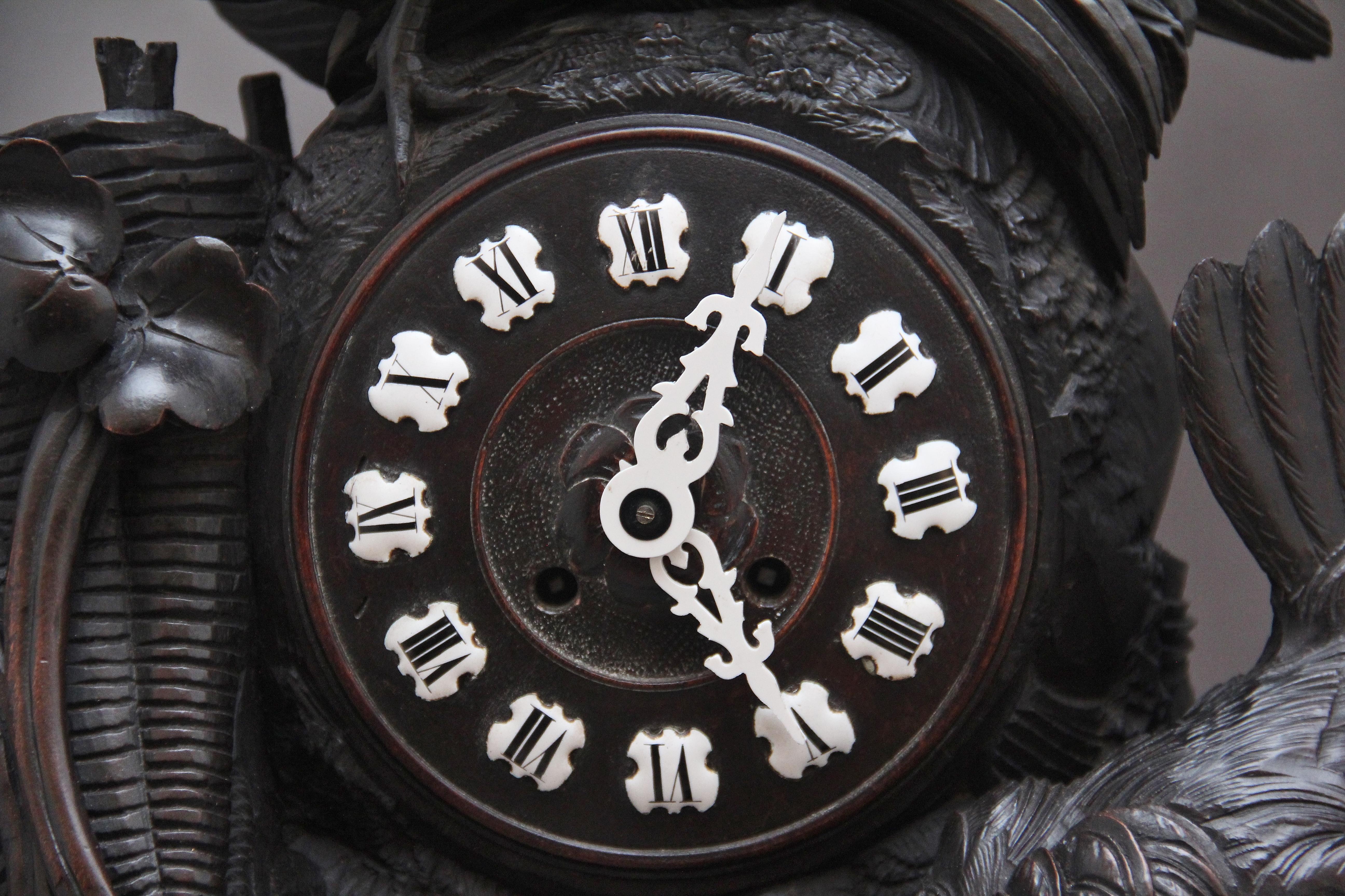 Horloge de cheminée du 19ème siècle Black Forest en vente 1