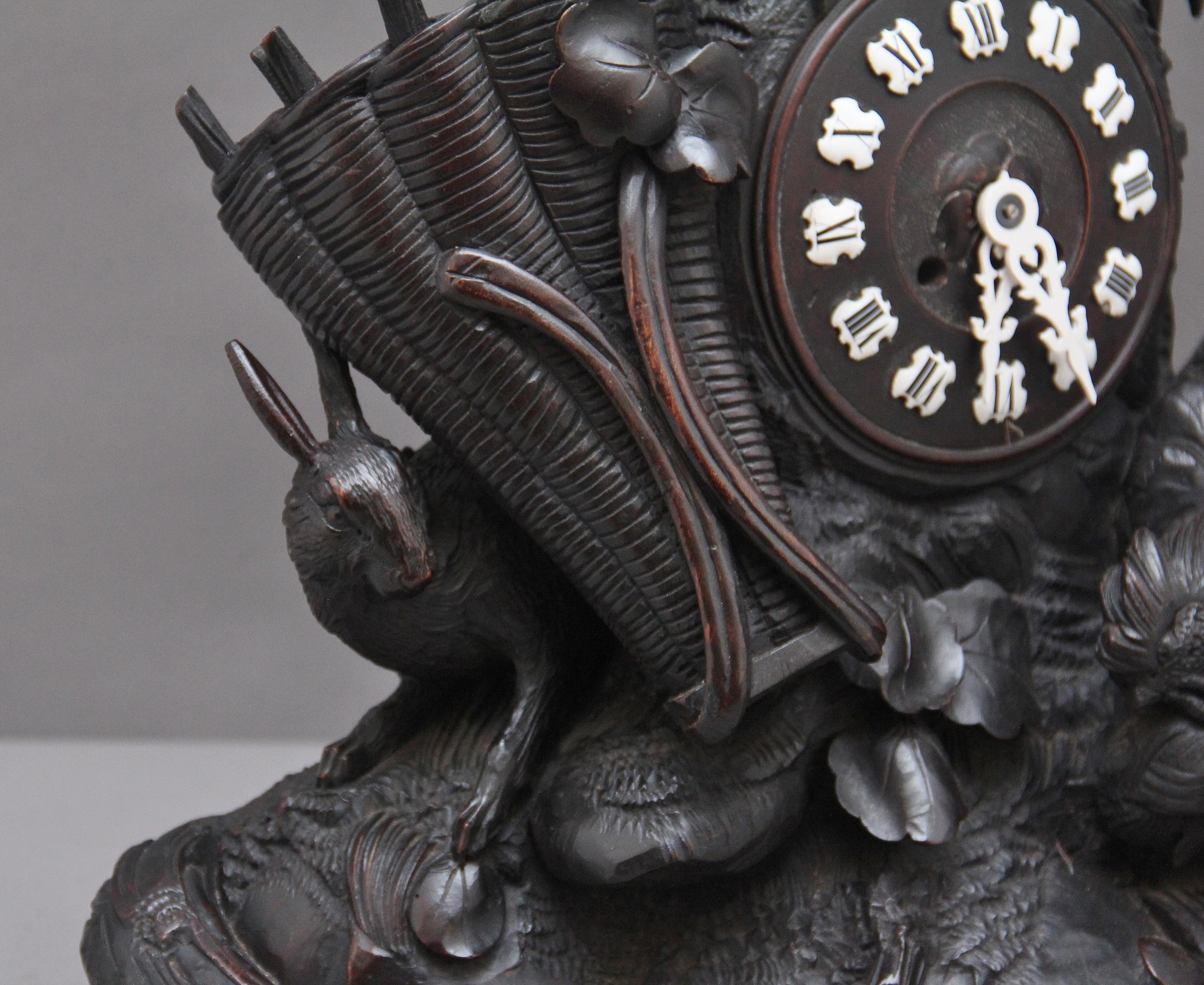 Horloge de cheminée du 19ème siècle Black Forest en vente 2