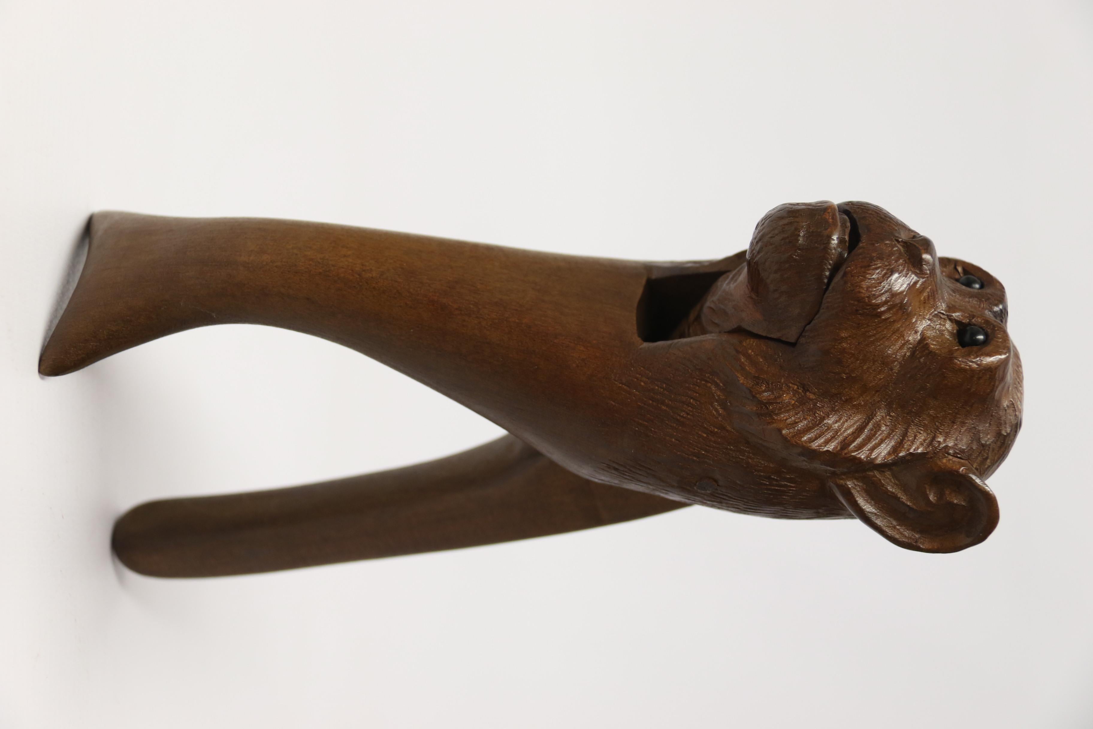 Casse-noisette du XIXe siècle de Black Forest en forme de singe, vers 1890 en vente 7