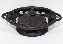 Plateau ou bol en chêne sculpté de la Forêt Noire percé du 19ème siècle