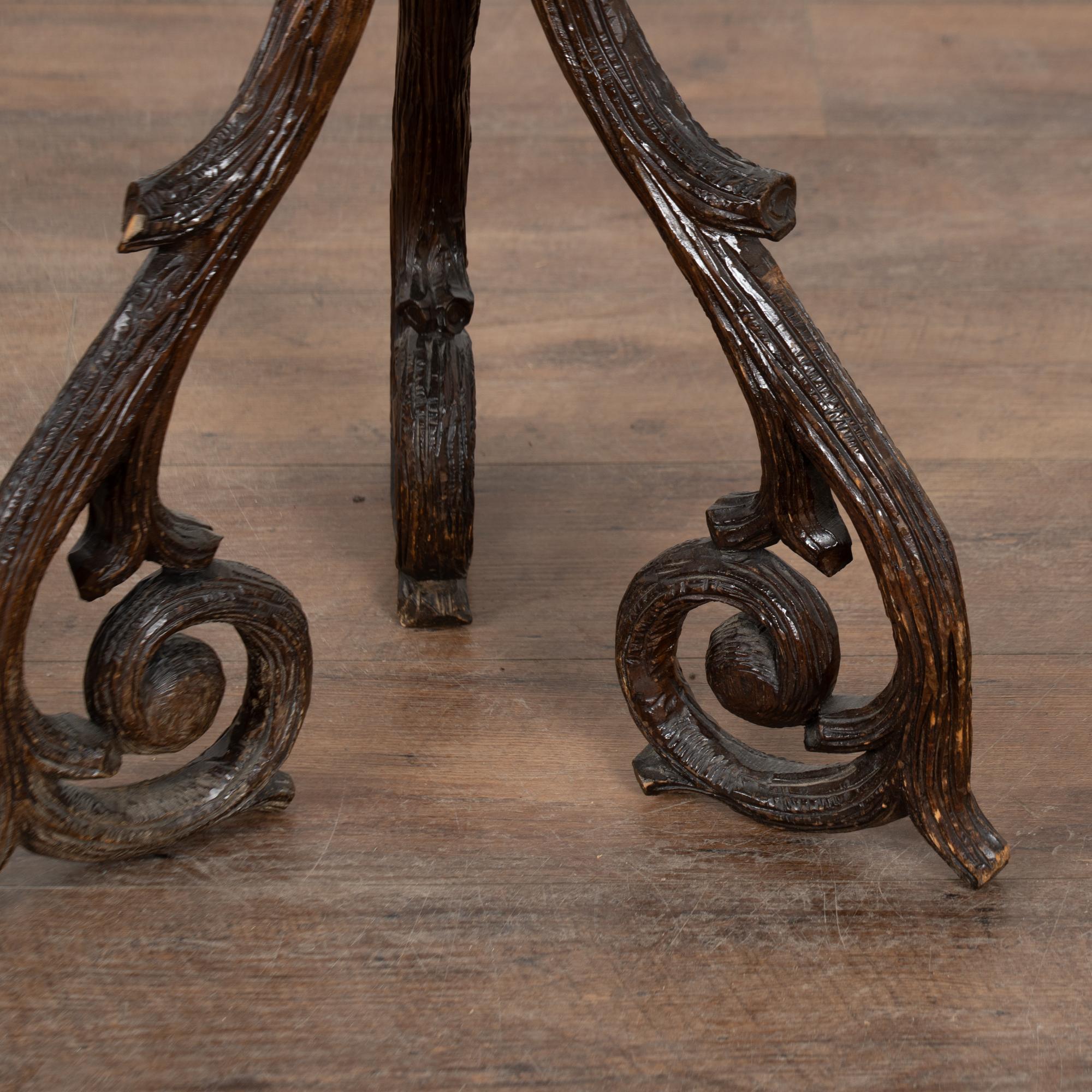 Jardinière sculptée du 19e siècle, style Black Forest, Suède en vente 3