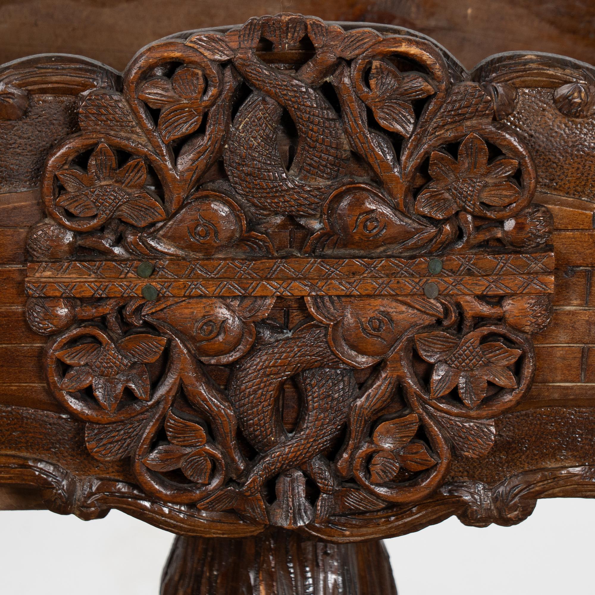 Jardinière sculptée du 19e siècle, style Black Forest, Suède en vente 1