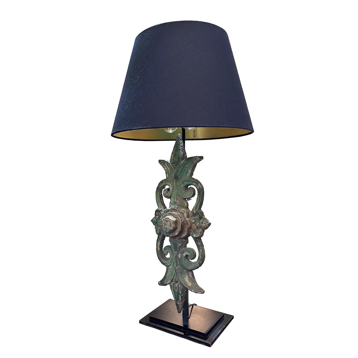 19th Century Black French Sculptural Iron Floor Lamp - Antique Light In Good Condition For Sale In West Palm Beach, FL