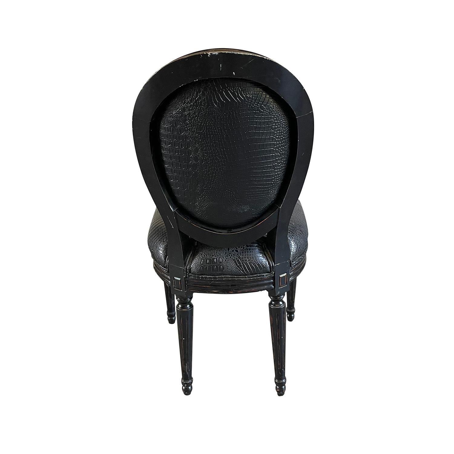 19th Century Black French Set of Eight Louis XVI Style Cabriolet Dining Chairs In Good Condition In West Palm Beach, FL