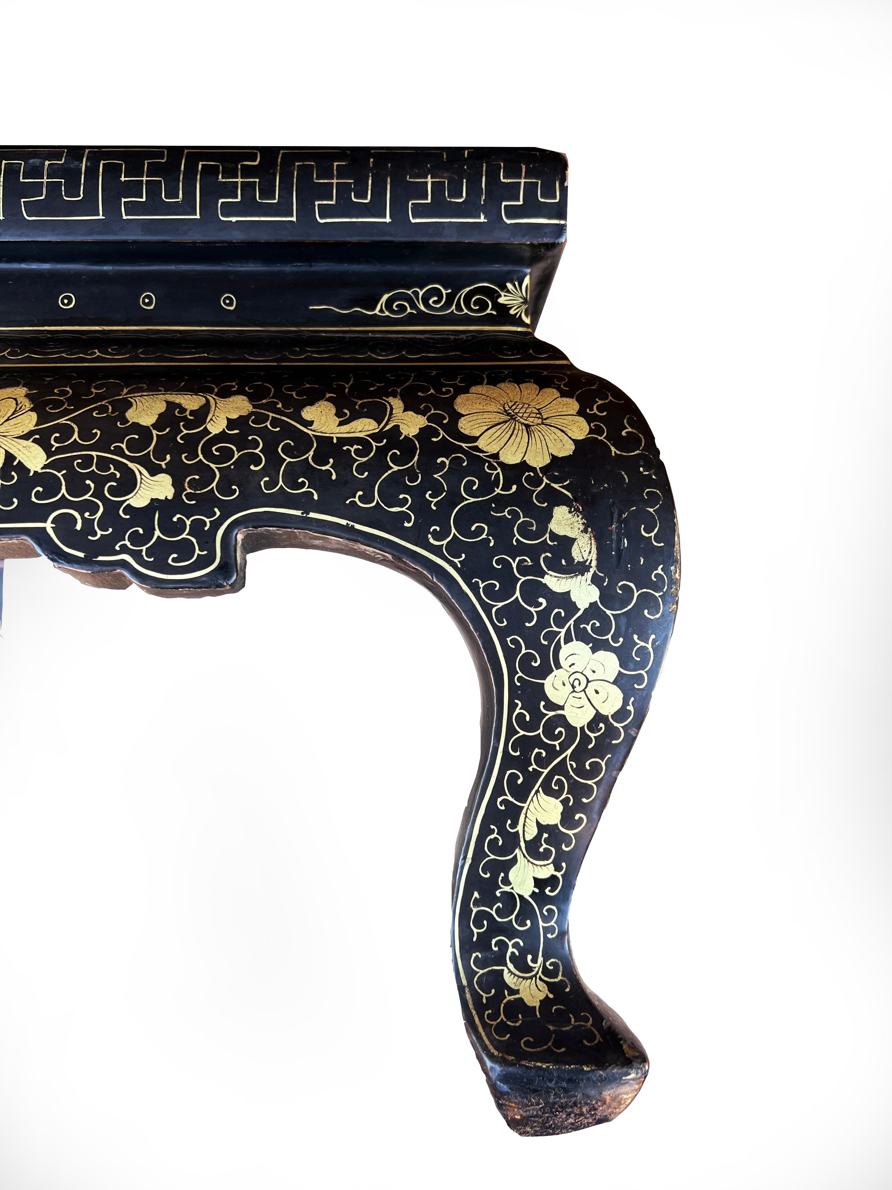 Chinese 19th Century Black Lacquer and Gilt Low Table with Cabriole Legs For Sale
