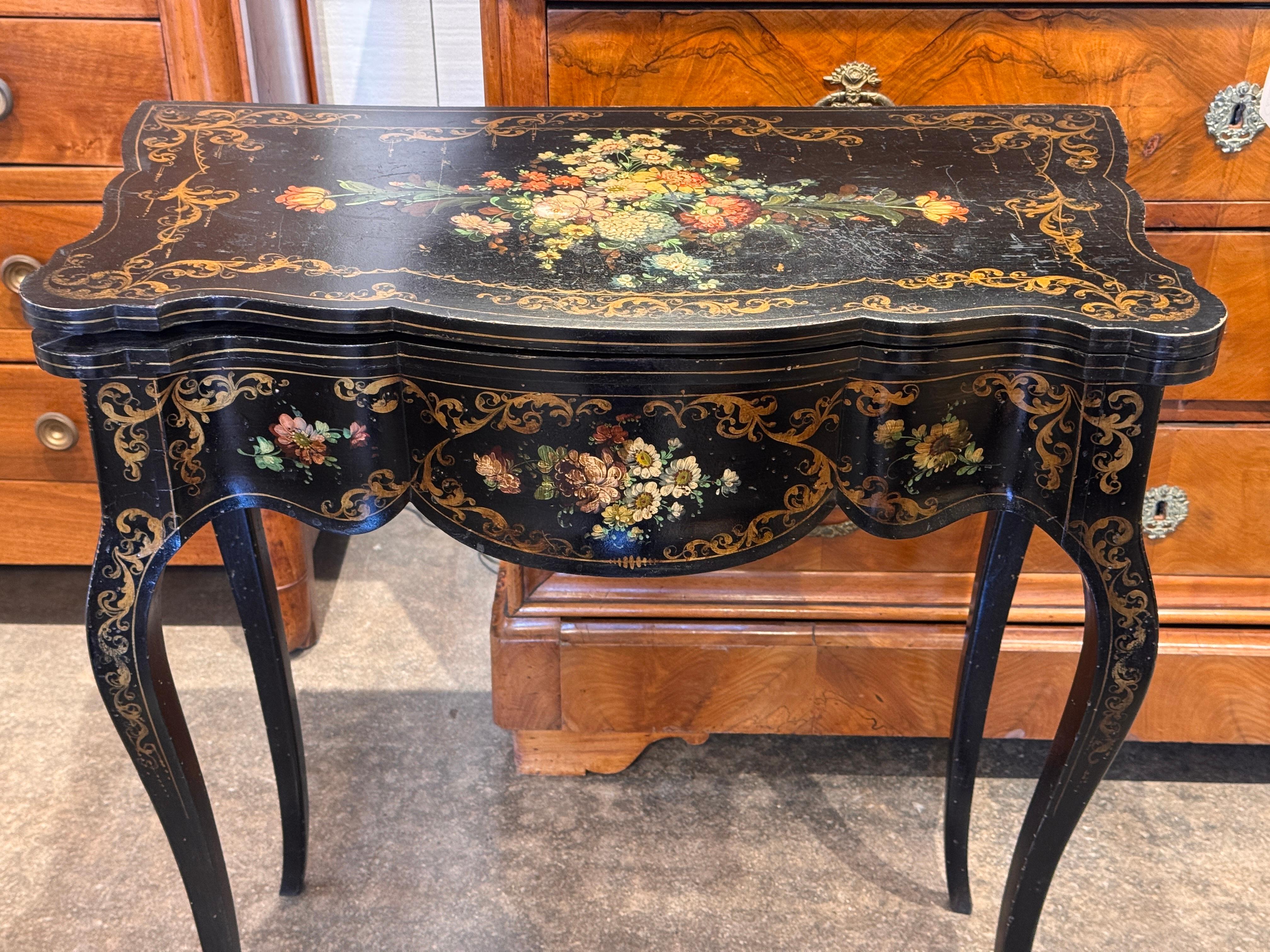 XIXe siècle Table à jeux en laque noire du 19ème siècle en vente