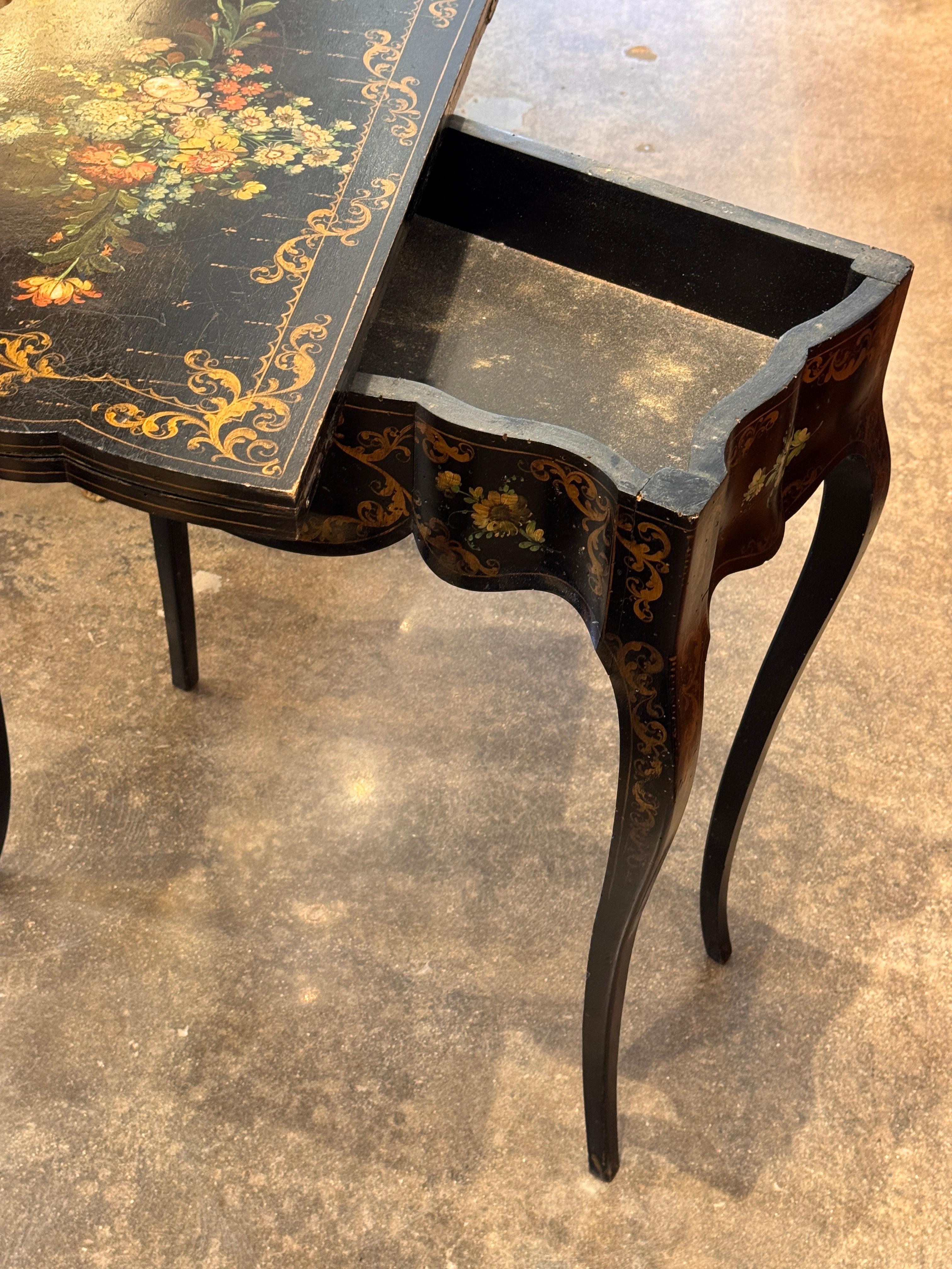 Bois Table à jeux en laque noire du 19ème siècle en vente