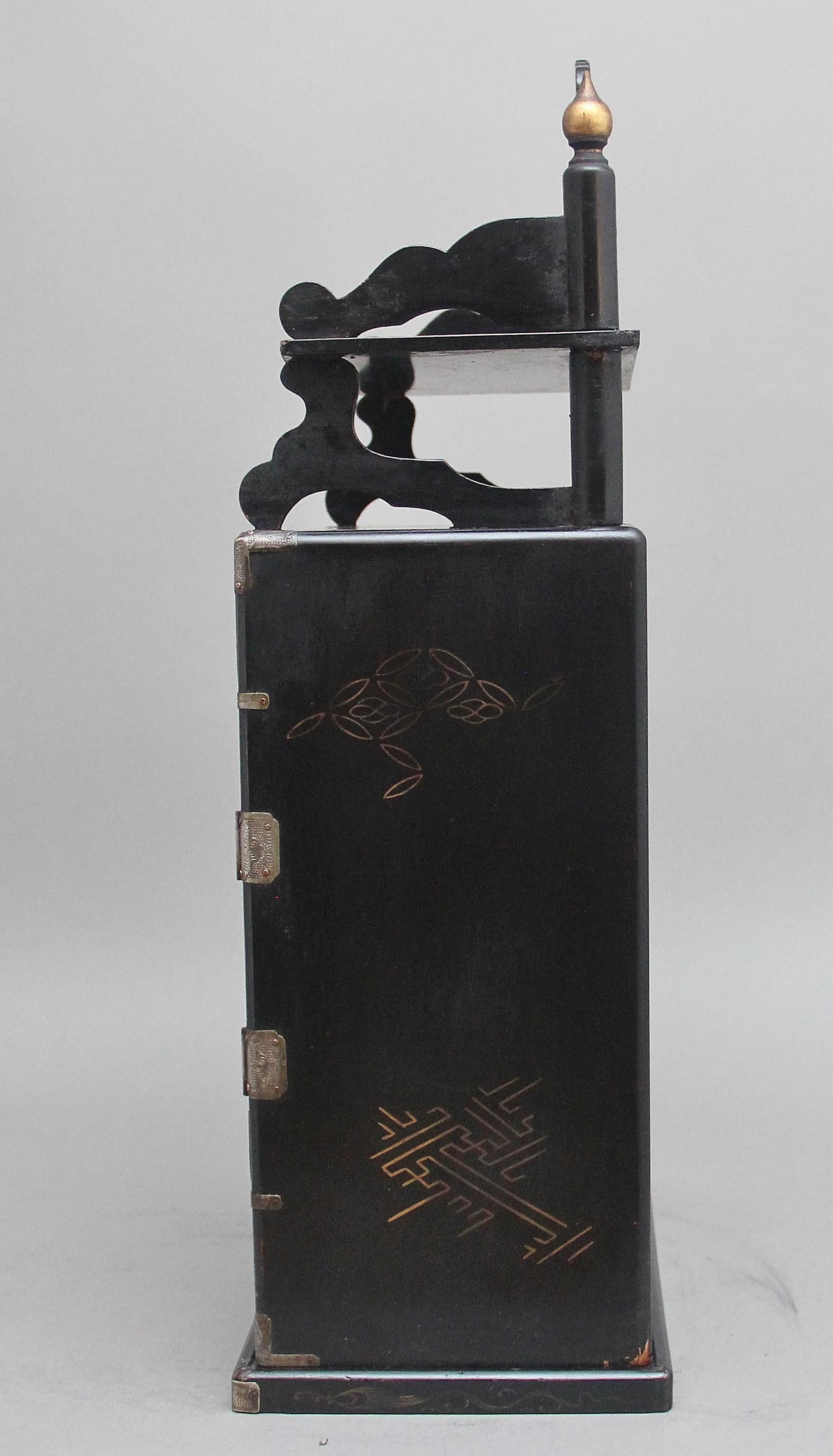 19th Century black lacquered and painted table cabinet For Sale 4