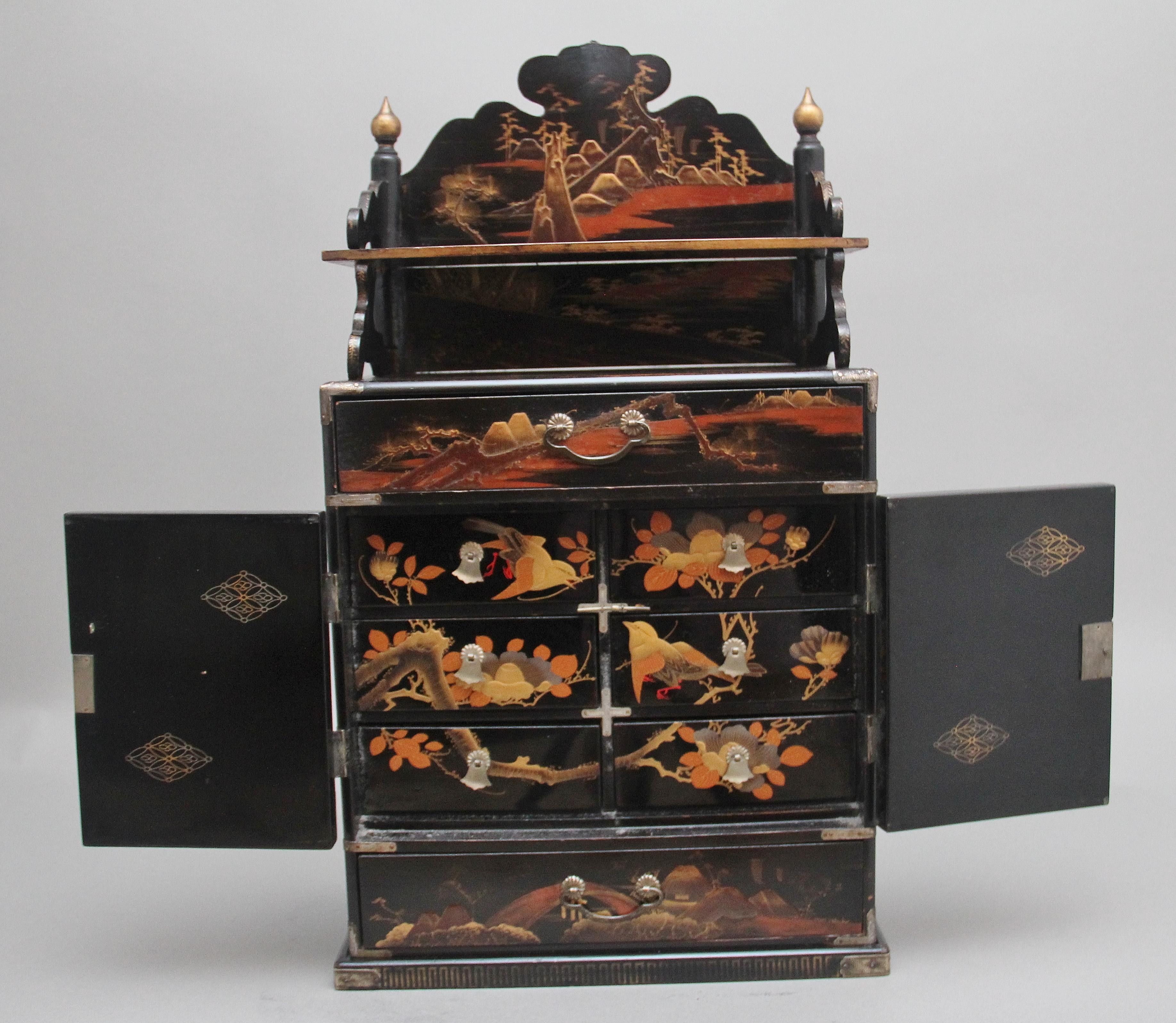 Meiji 19th Century black lacquered and painted table cabinet For Sale