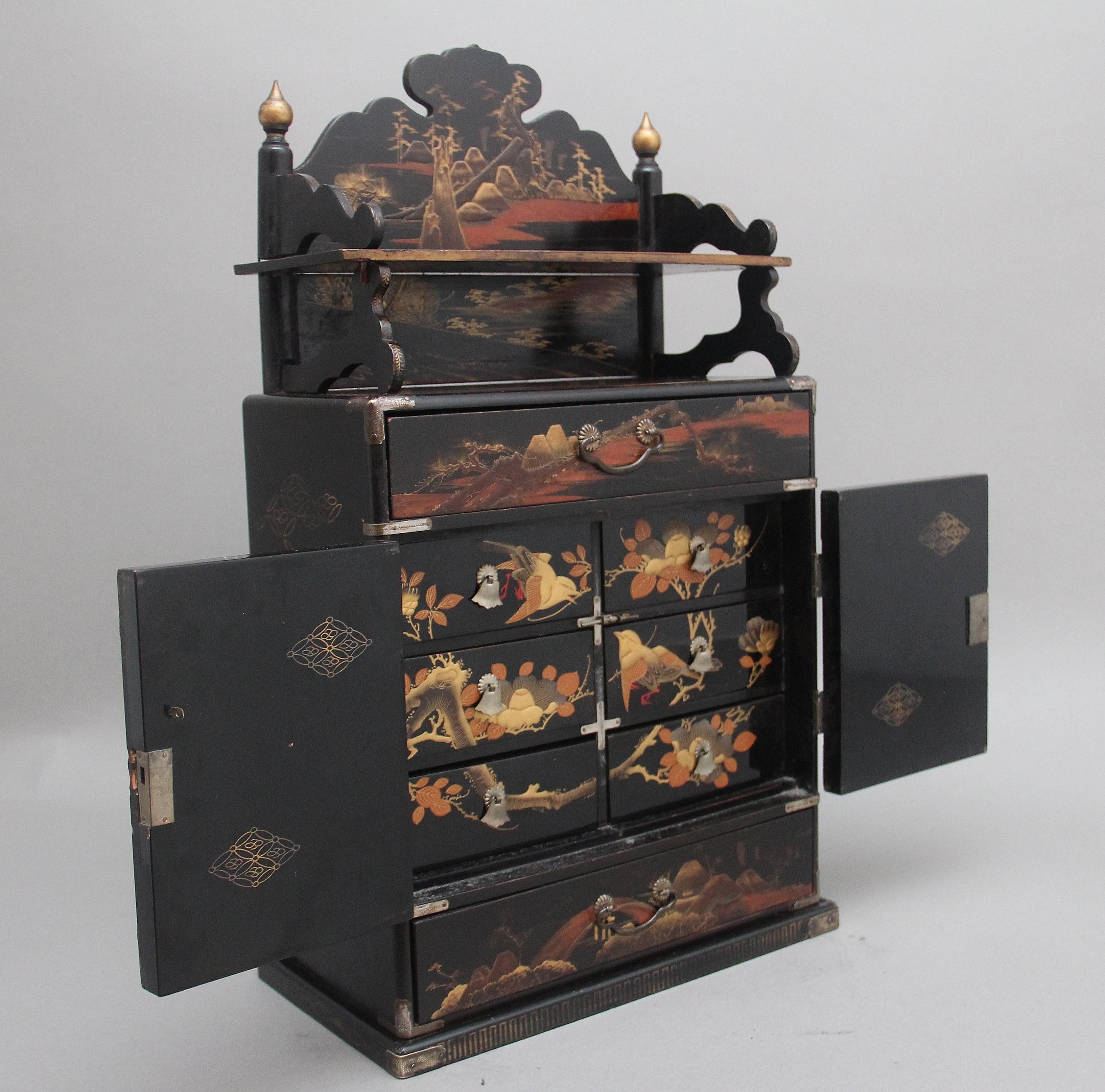 19th Century black lacquered and painted table cabinet In Good Condition For Sale In Martlesham, GB