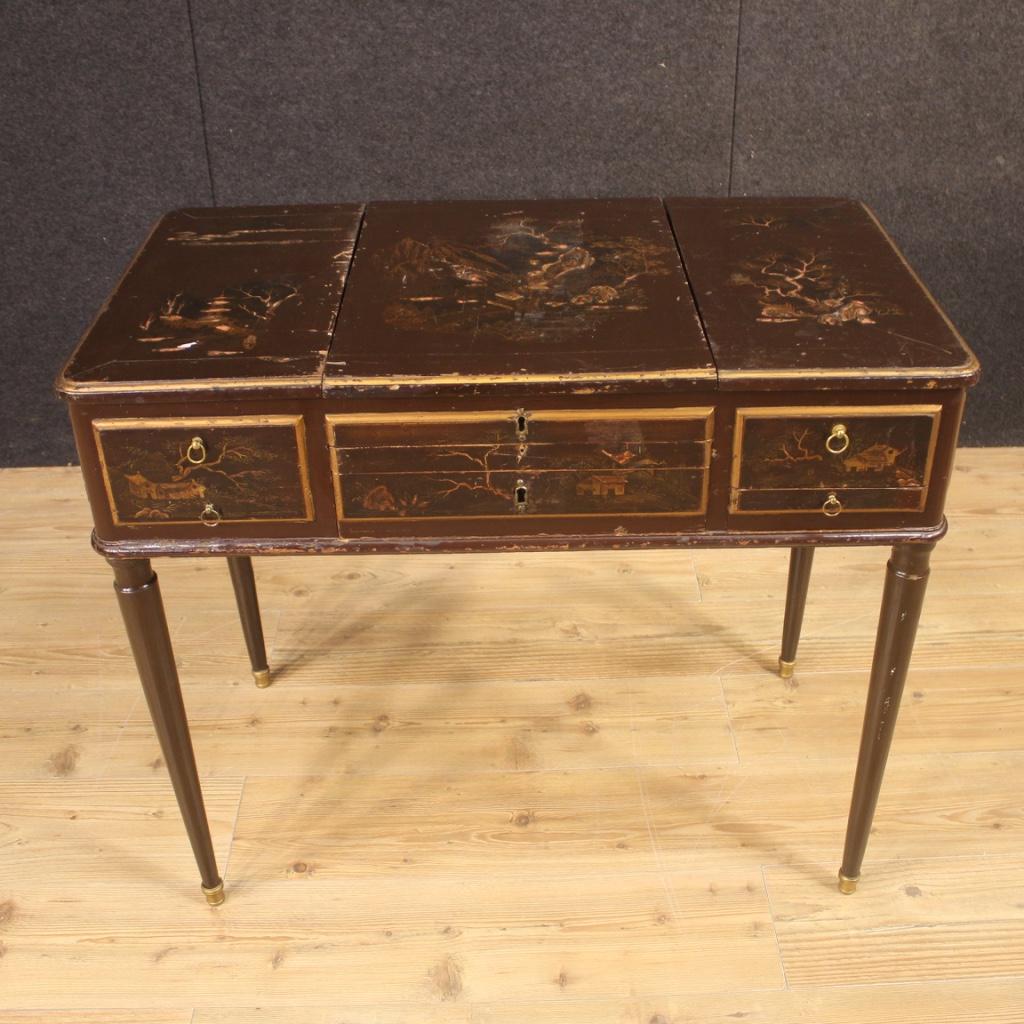 19th Century Black Lacquered Chinoiserie Wood French Dressing Table, 1880 In Fair Condition In Vicoforte, Piedmont