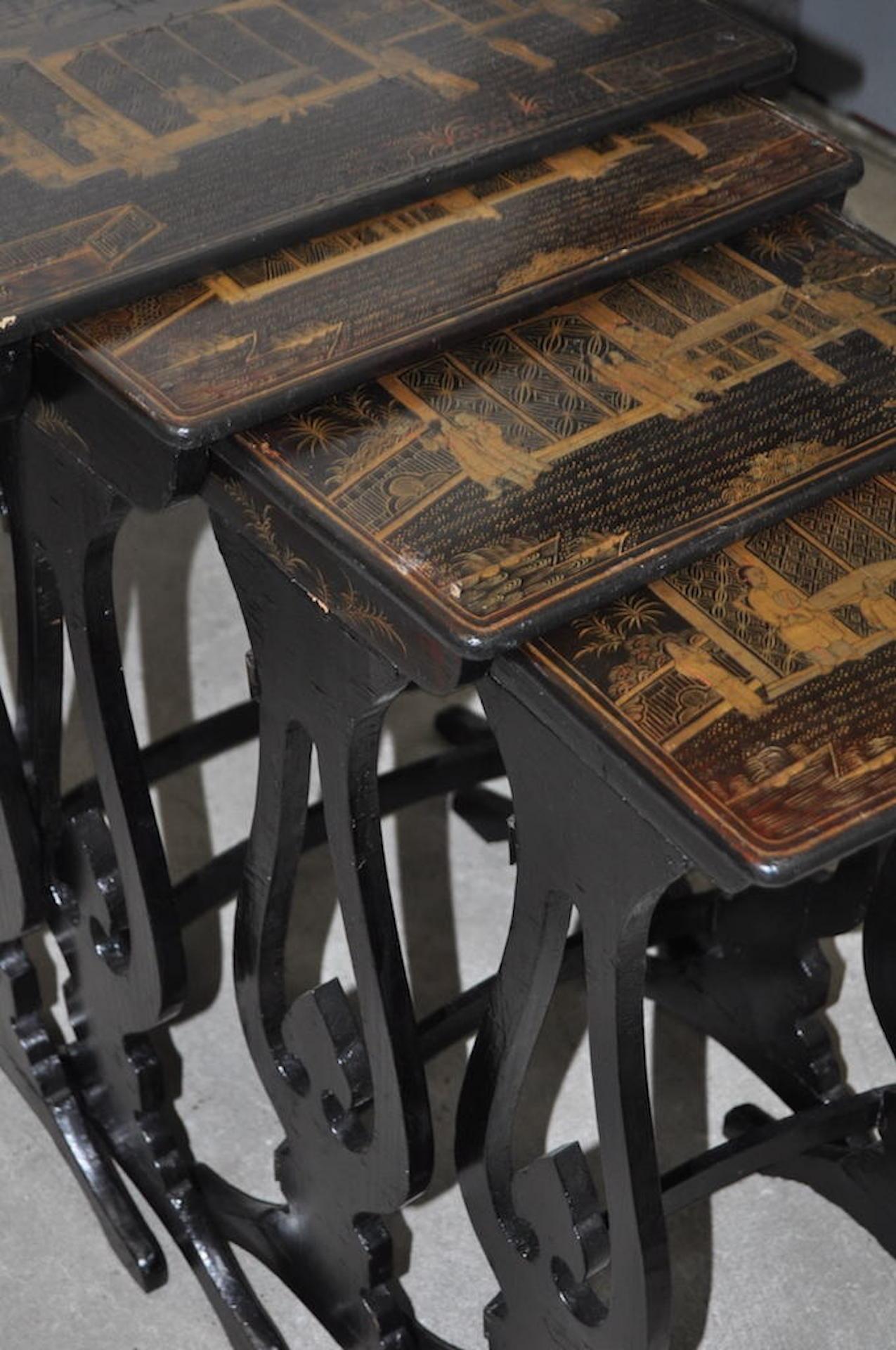 19th Century Black Lacquered & Gold Chinoiserie Nesting Tables In Good Condition In San Francisco, CA