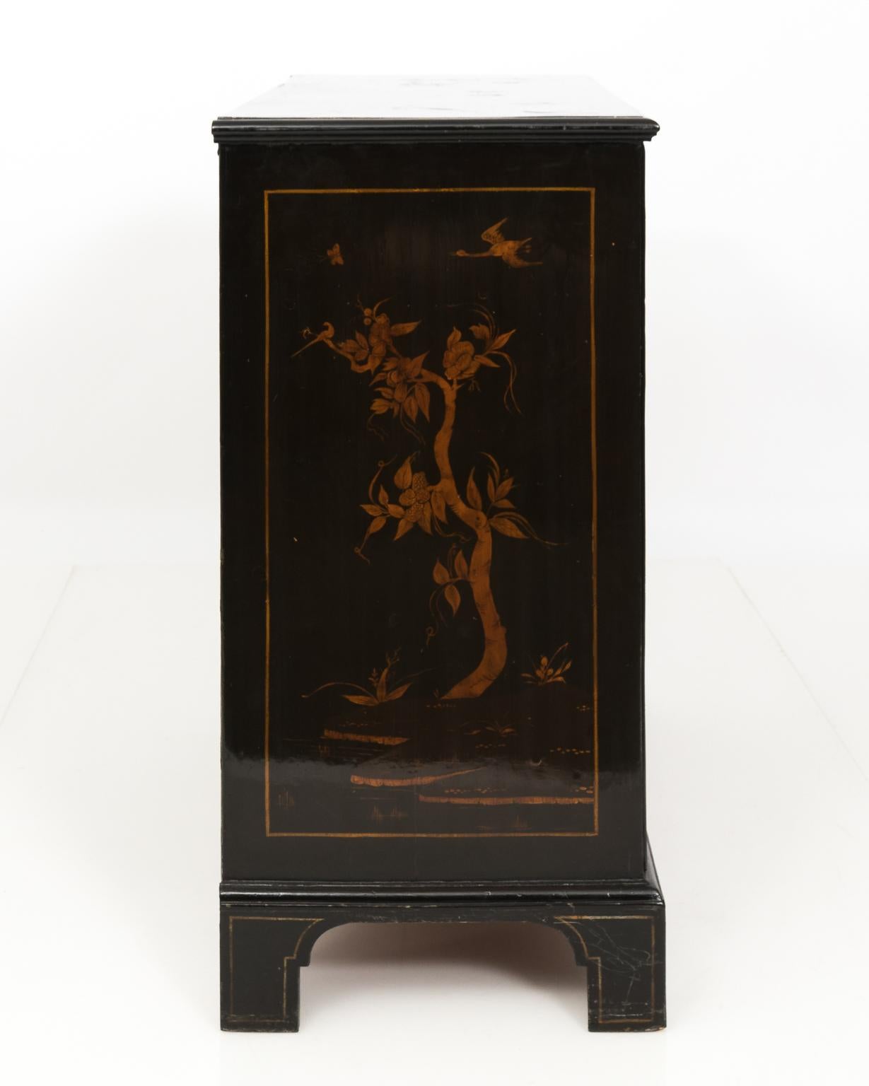 19th Century Black Lacquered Japanese Chest of Drawers 4