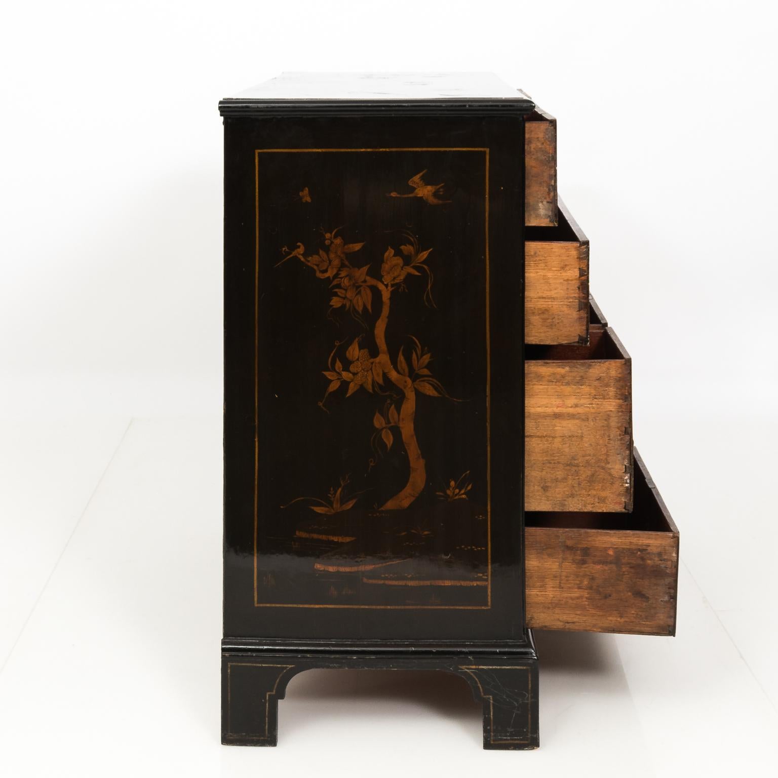 19th Century Black Lacquered Japanese Chest of Drawers 2