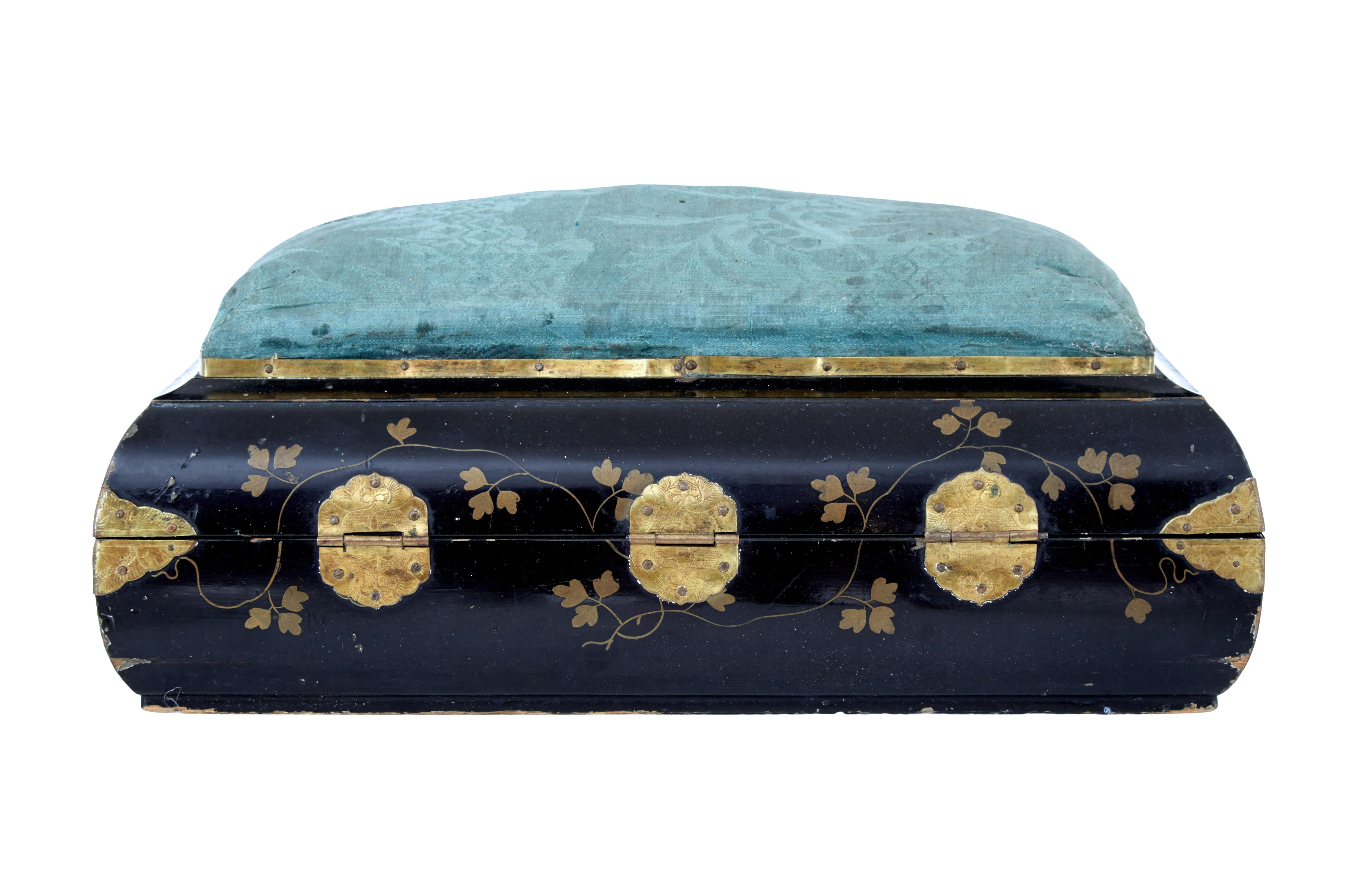 19th Century Black Lacquered Jewellery Box For Sale 4